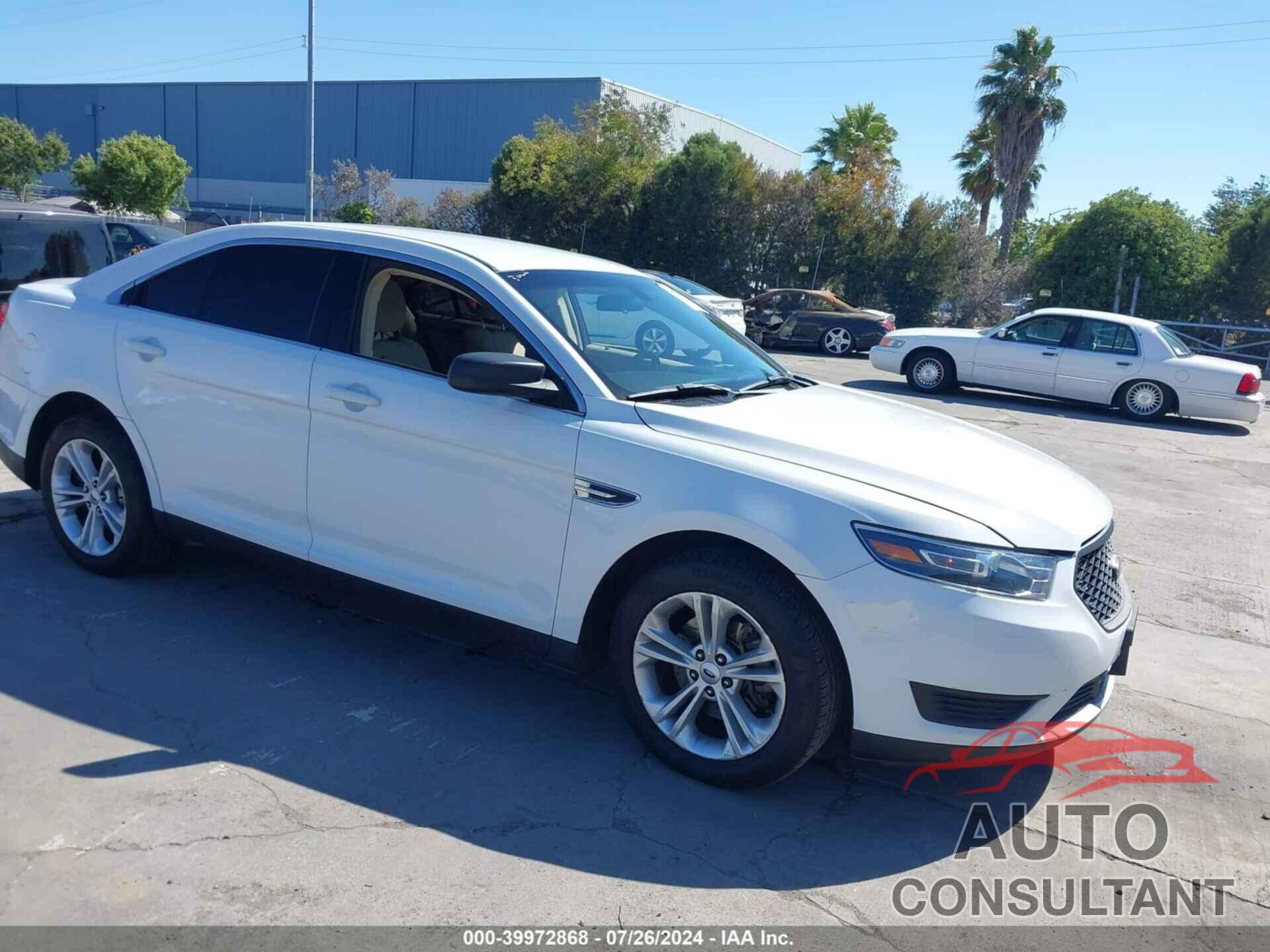 FORD TAURUS 2017 - 1FAHP2D84HG105336