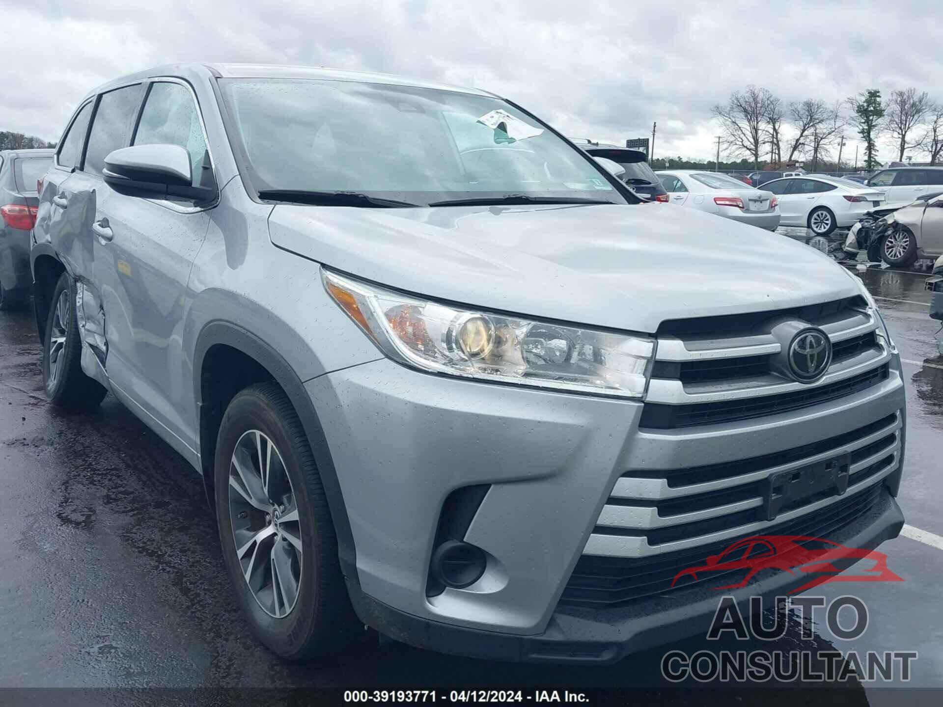 TOYOTA HIGHLANDER 2018 - 5TDBZRFH5JS915294