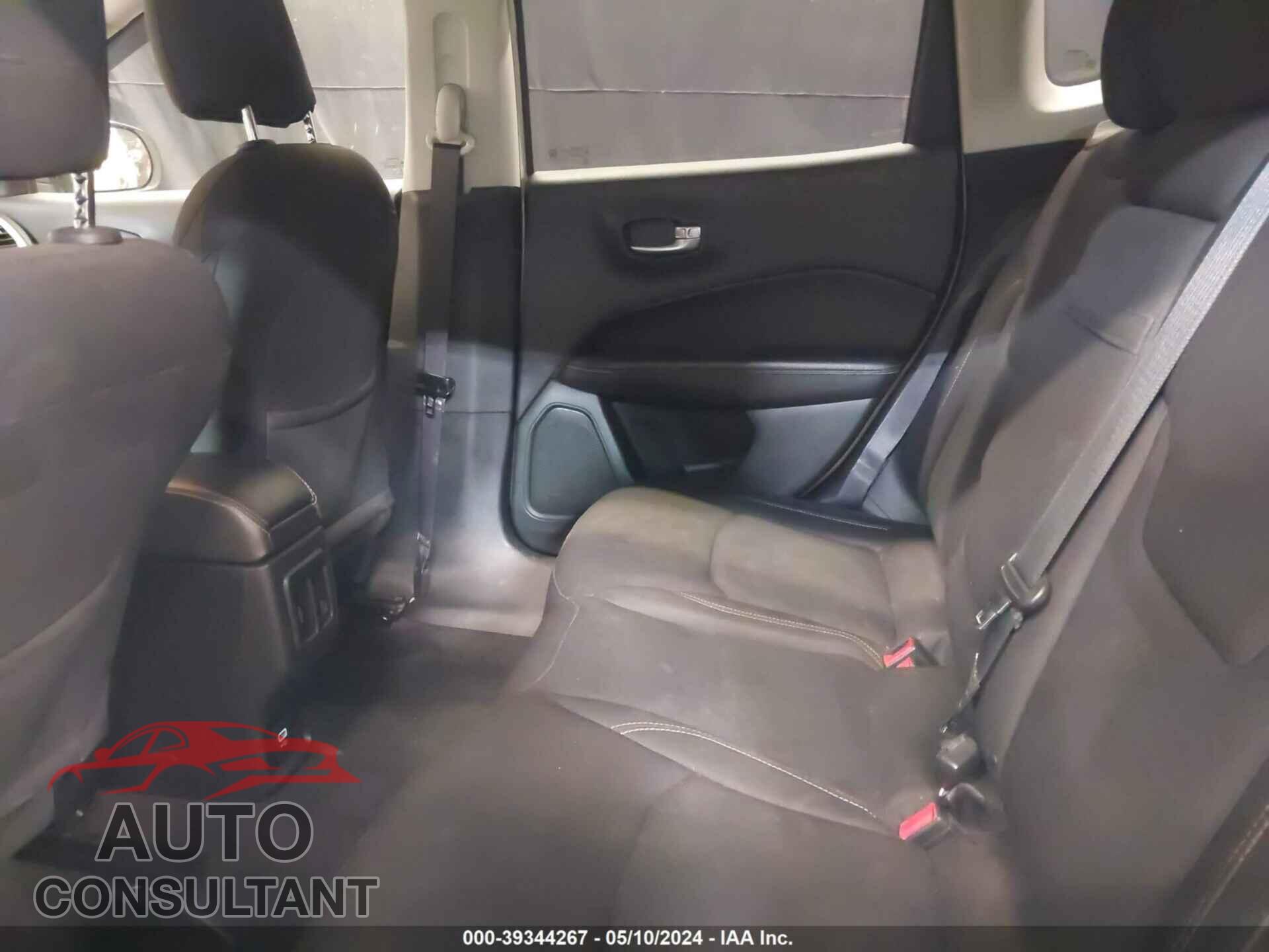 JEEP COMPASS 2017 - 3C4NJDAB7HT642384