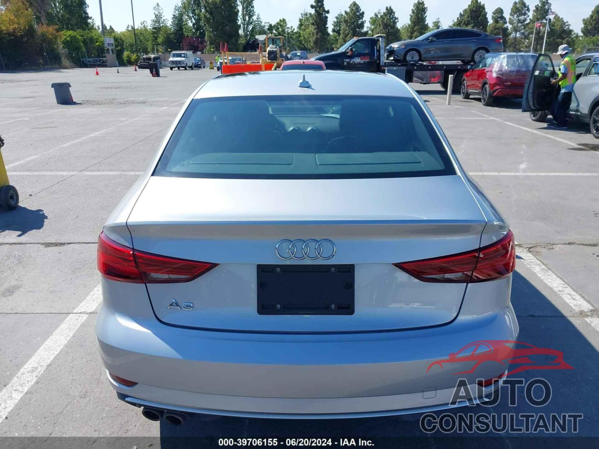 AUDI A3 2018 - WAUAUGFF5J1007161