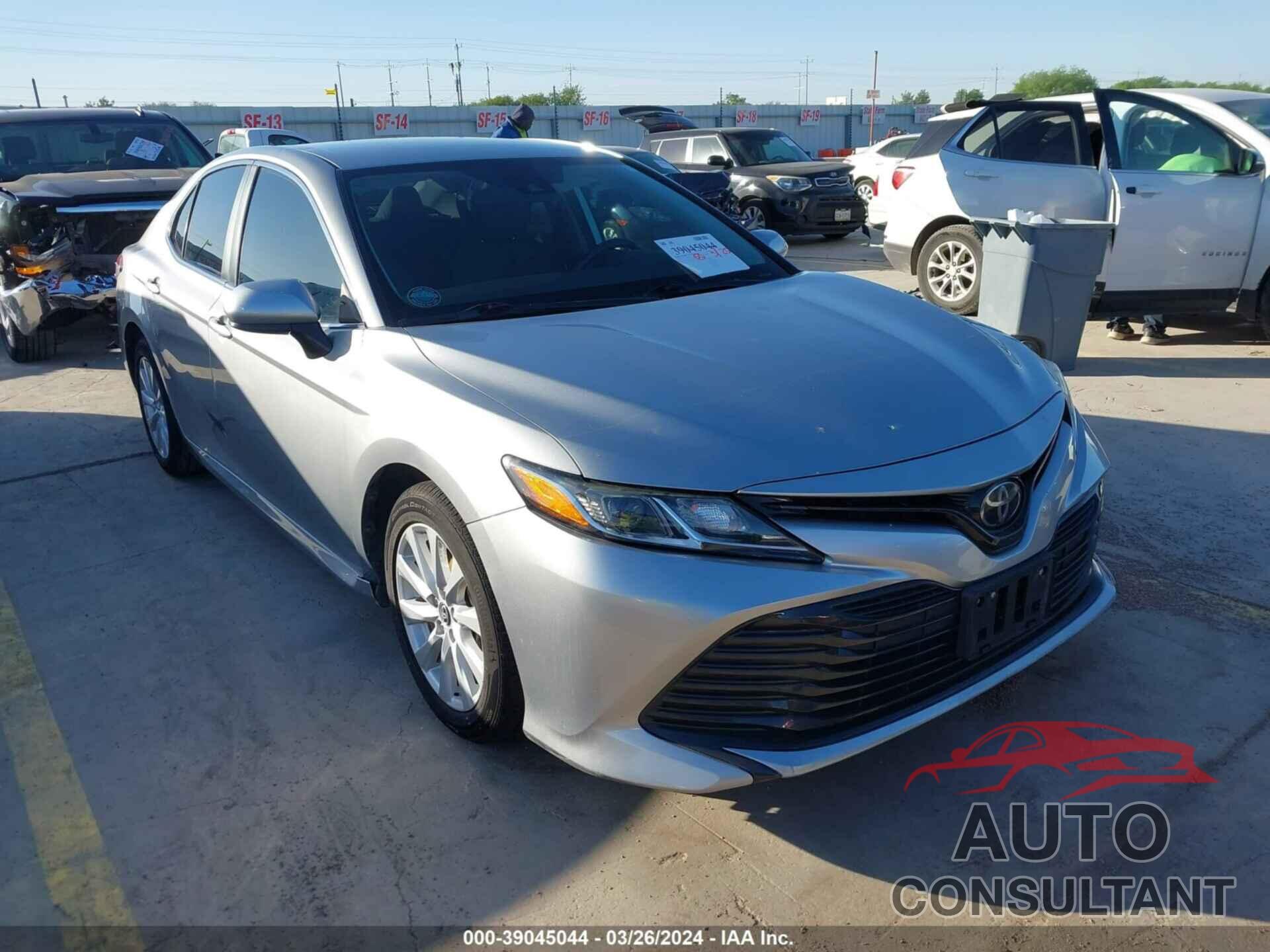 TOYOTA CAMRY 2019 - 4T1B11HK2KU706640