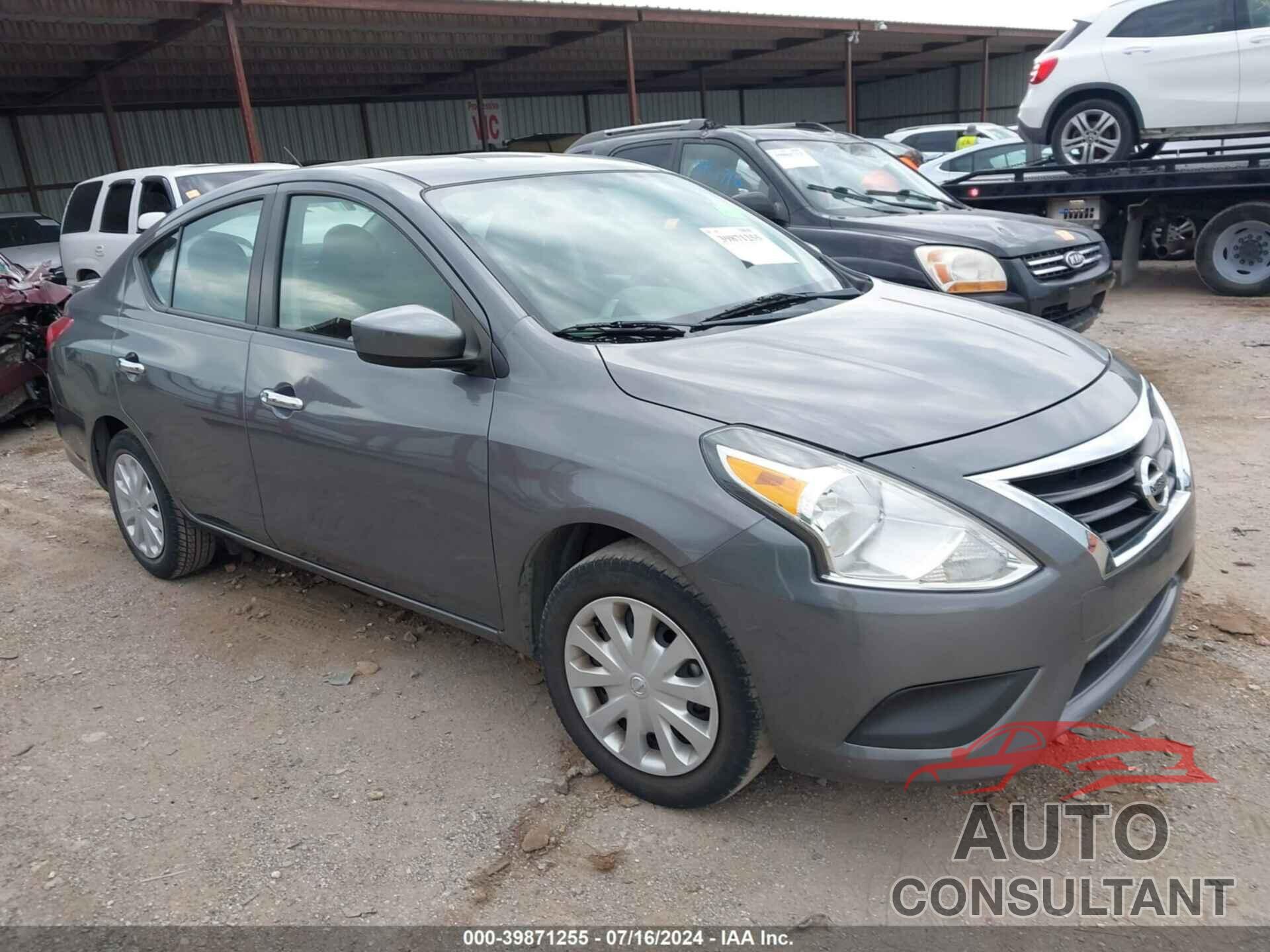 NISSAN VERSA 2018 - 3N1CN7AP3JL815867