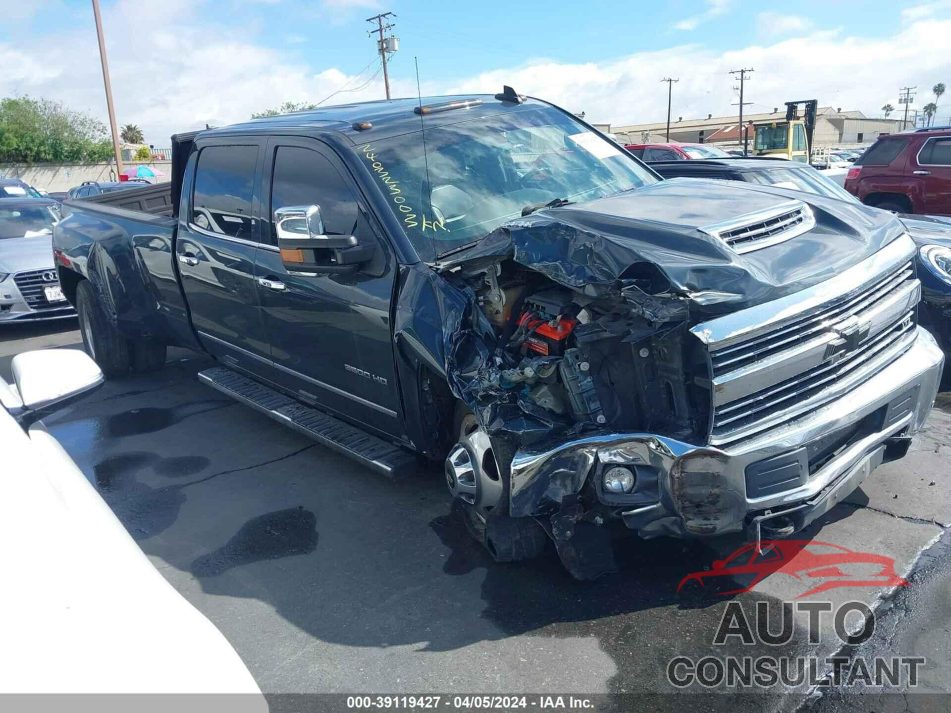 CHEVROLET SILVERADO 2018 - 1GC4K0CY1JF196686