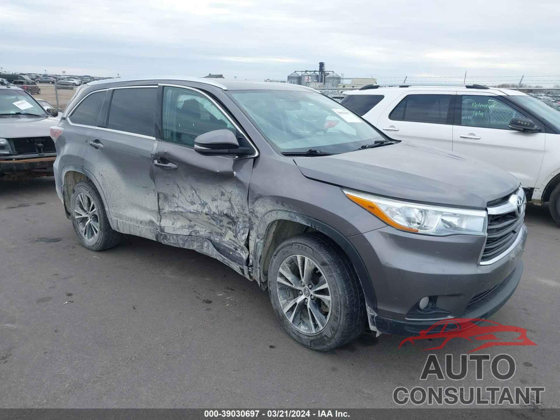 TOYOTA HIGHLANDER 2016 - 5TDJKRFH7GS504844