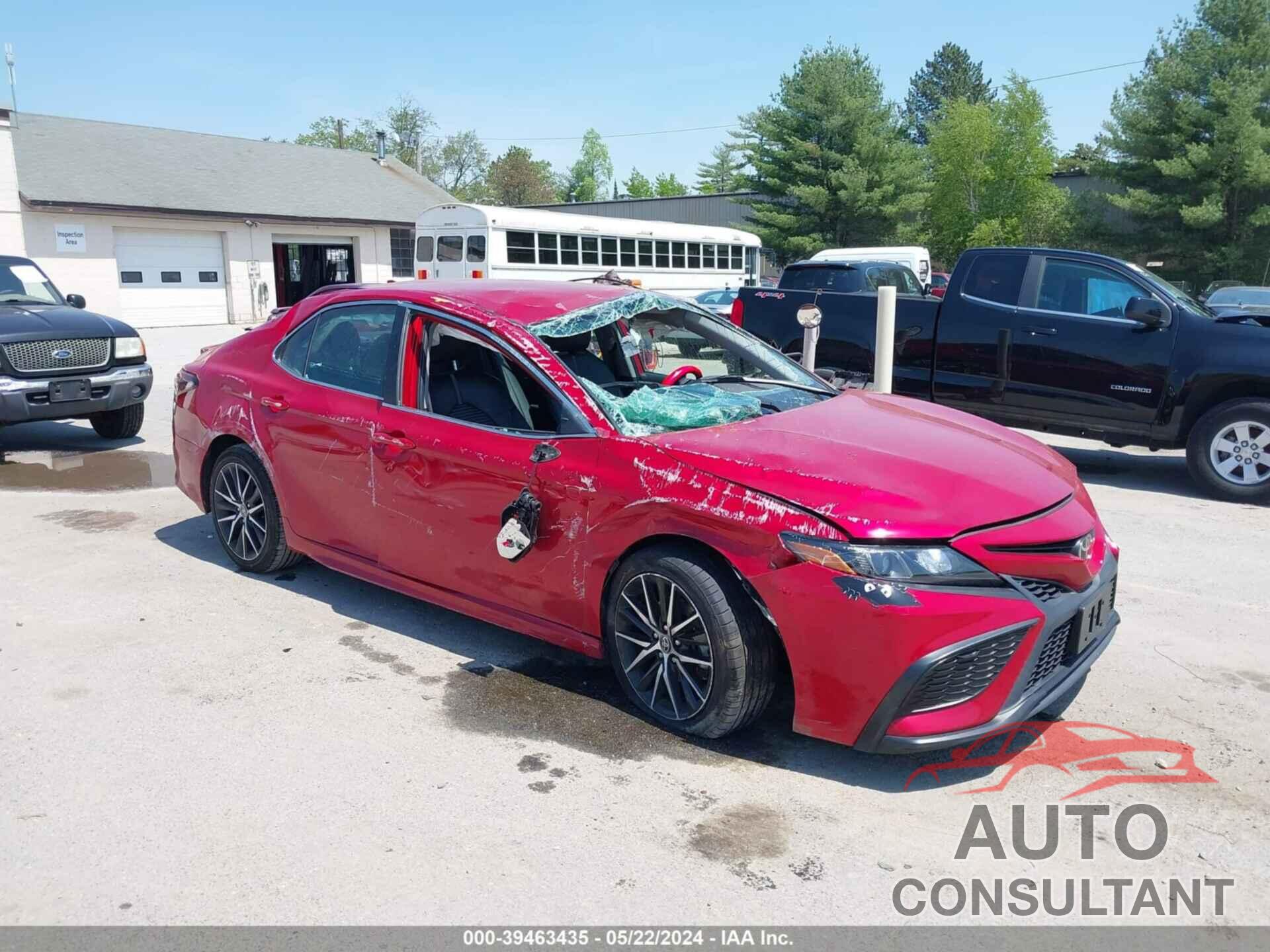 TOYOTA CAMRY 2021 - 4T1G11AK8MU478520