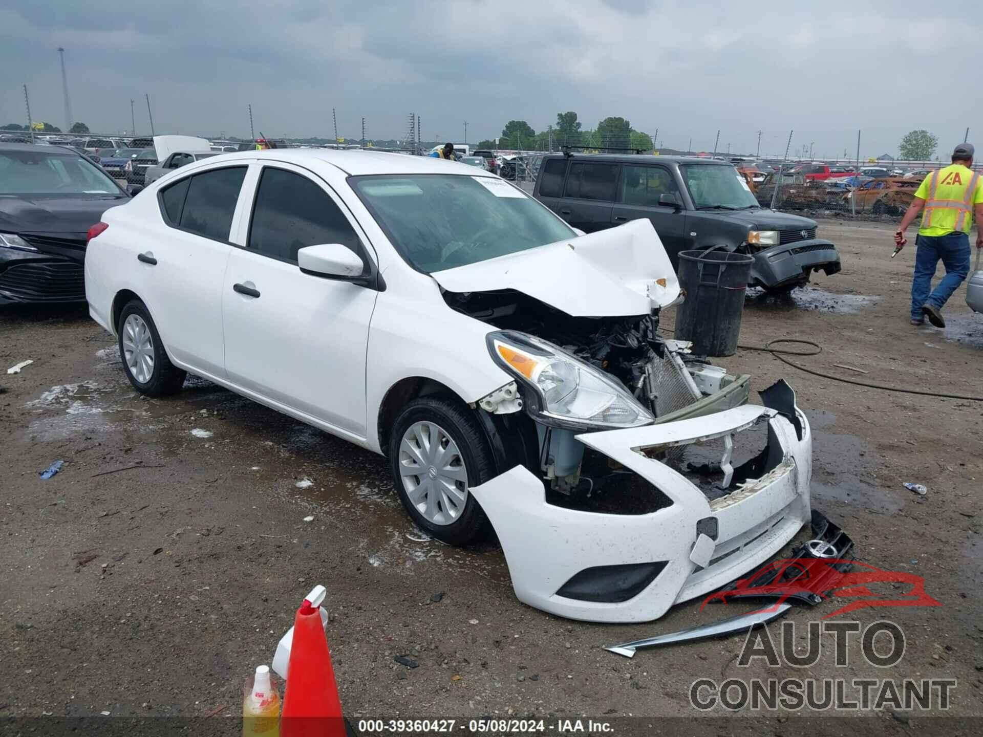 NISSAN VERSA 2018 - 3N1CN7AP9JL859971