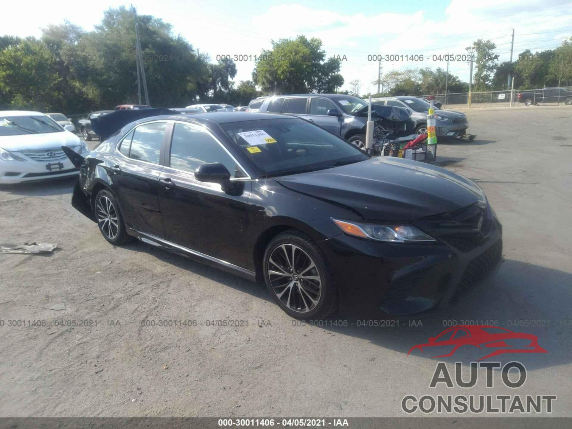 TOYOTA CAMRY 2018 - 4T1B11HK6JU587781