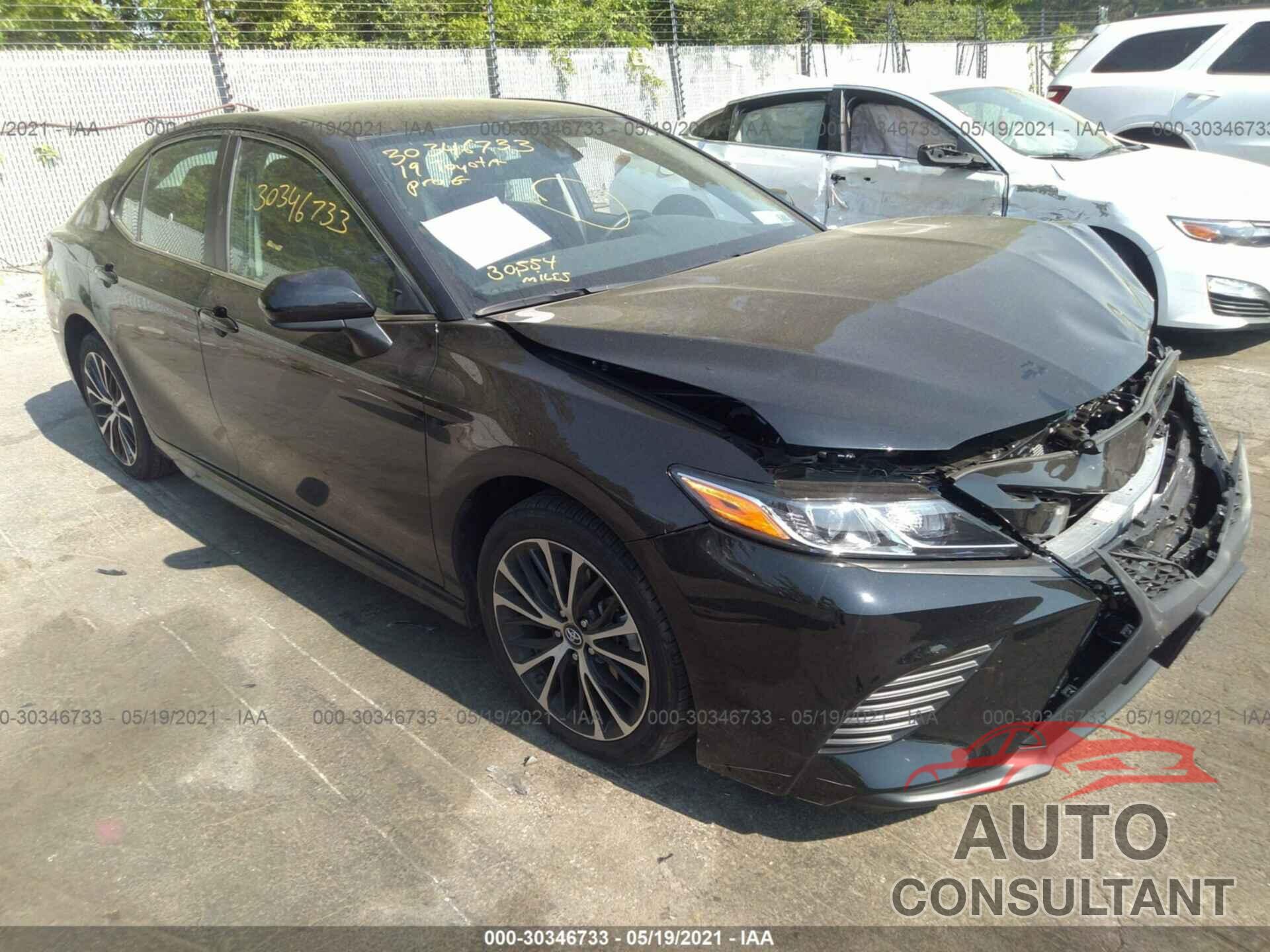 TOYOTA CAMRY 2019 - 4T1B11HK6KU738152