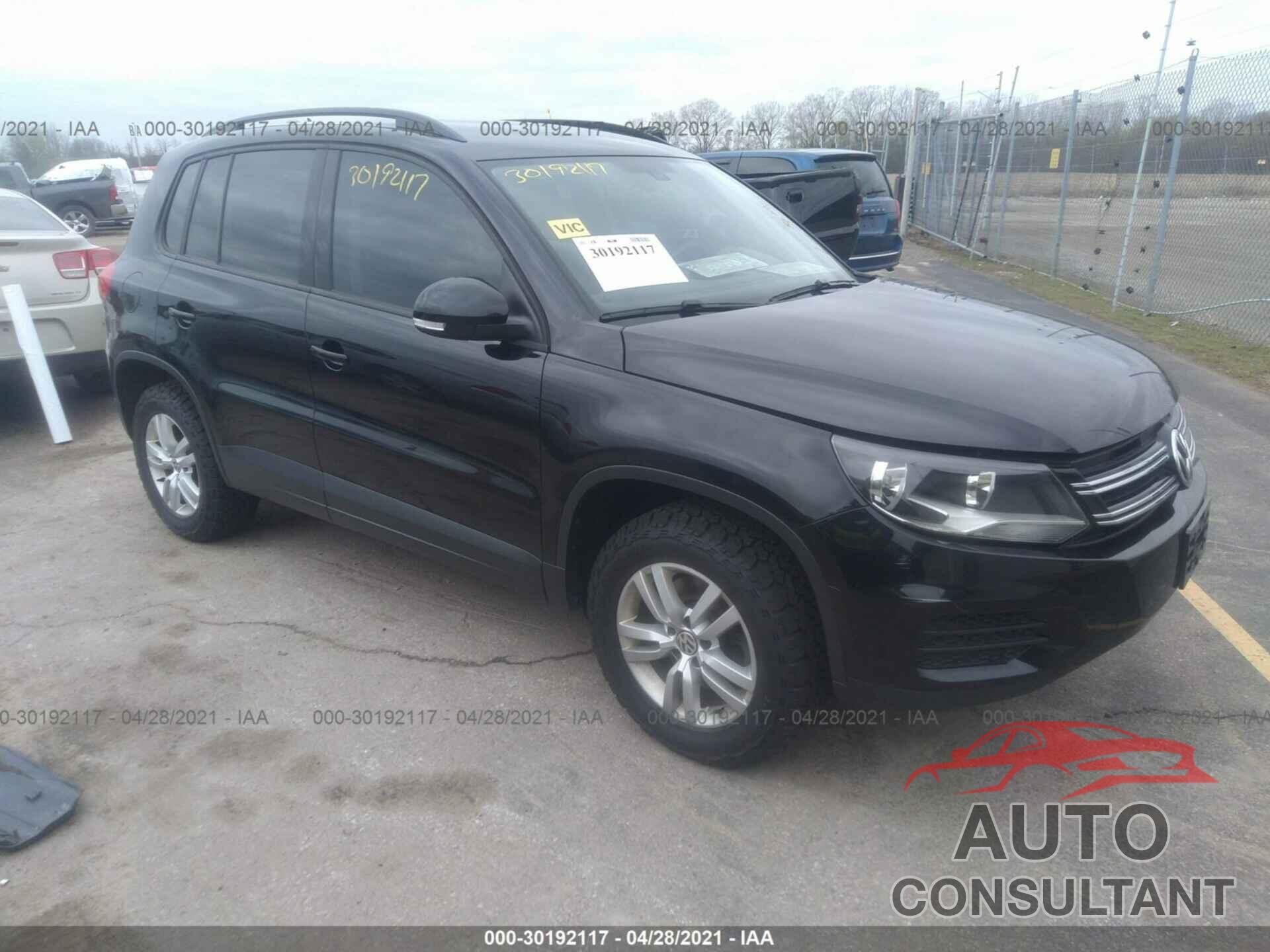 VOLKSWAGEN TIGUAN 2016 - WVGBV7AX9GW597568