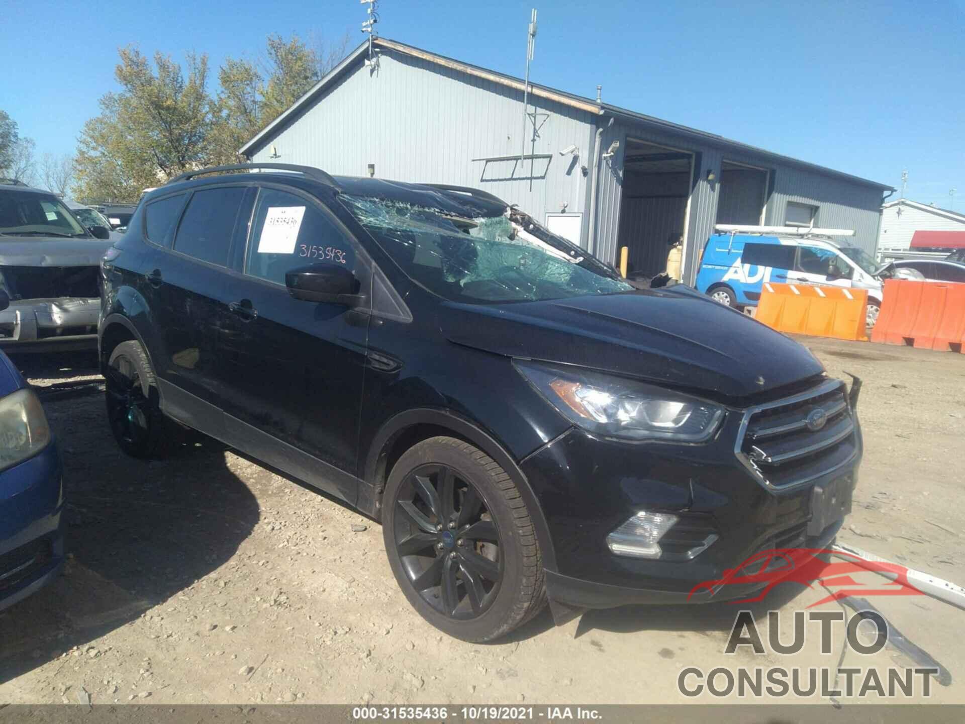 FORD ESCAPE 2017 - 1FMCU9GD9HUA77609