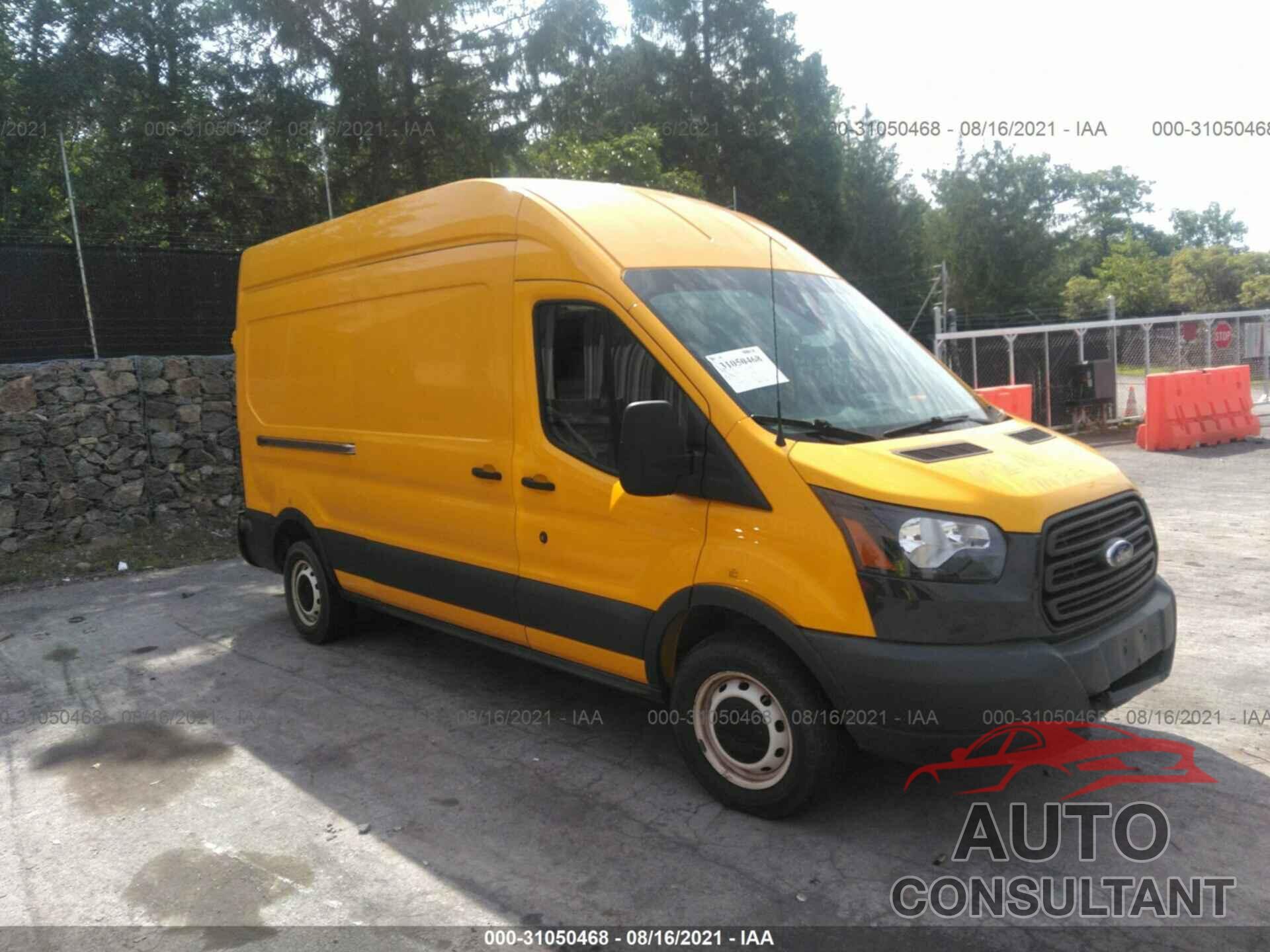 FORD TRANSIT VAN 2018 - 1FTYR2XM1JKA64003