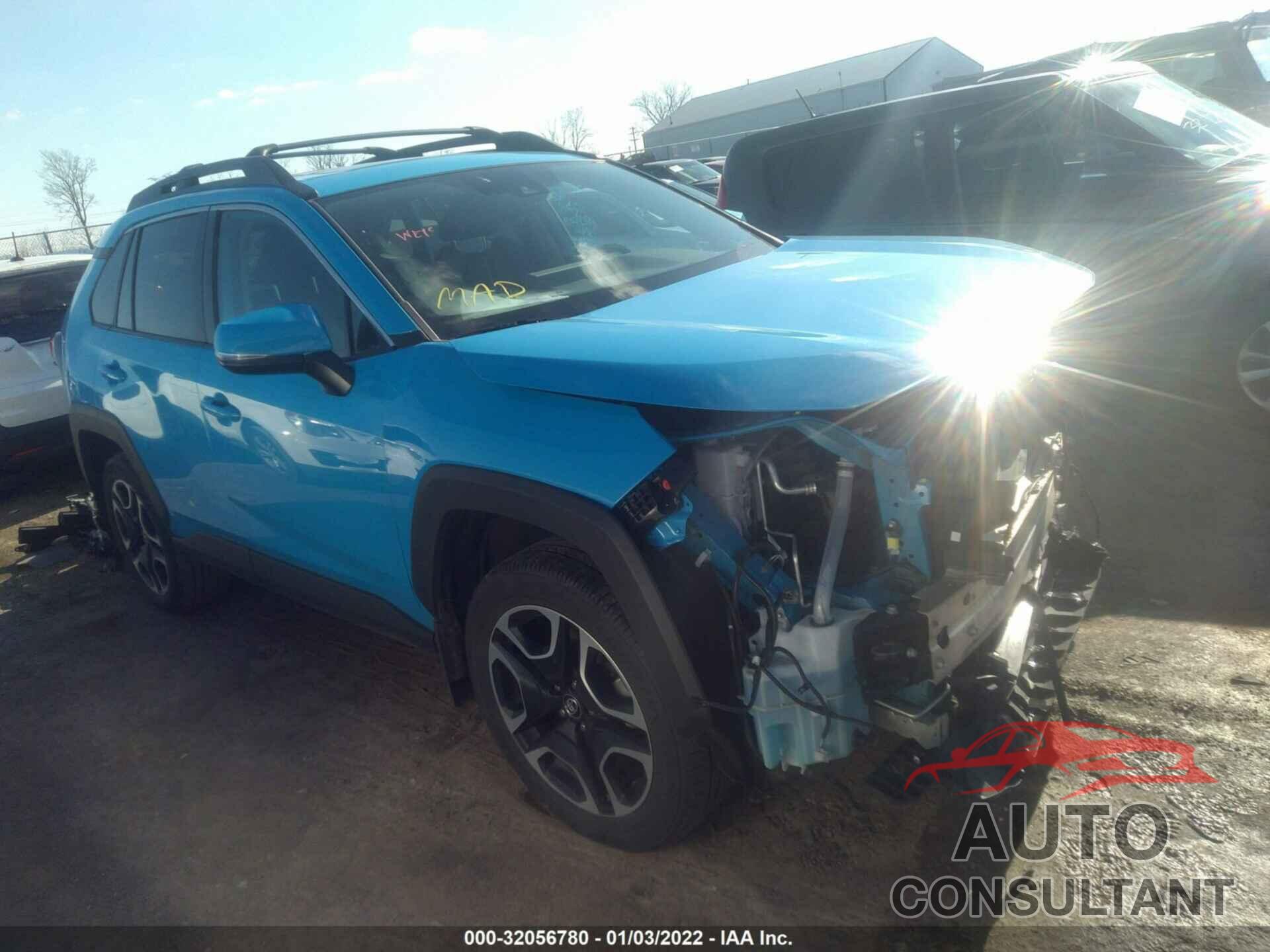 TOYOTA RAV4 2019 - 2T3J1RFV5KW024513