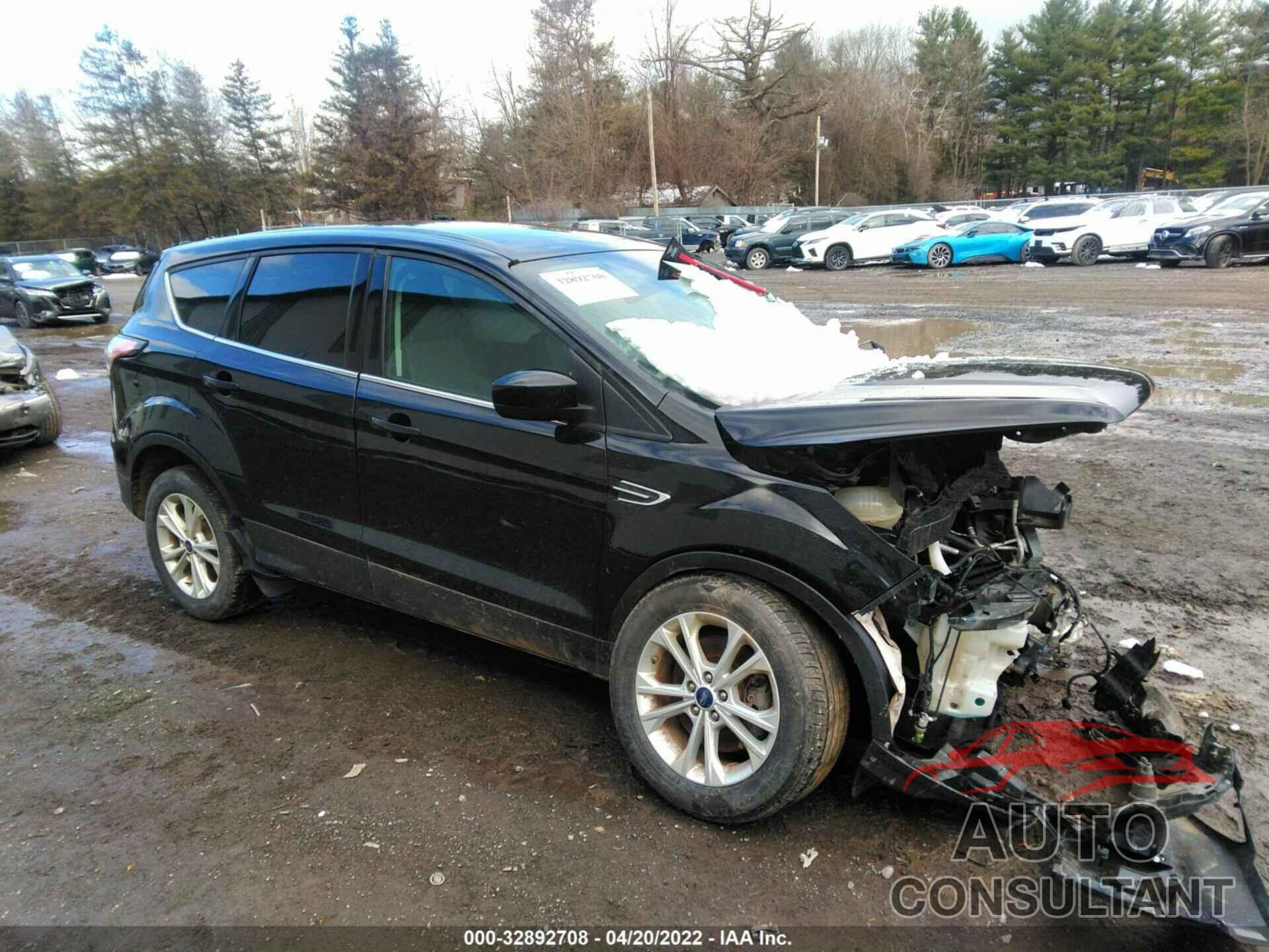 FORD ESCAPE 2017 - 1FMCU9GD4HUE32492