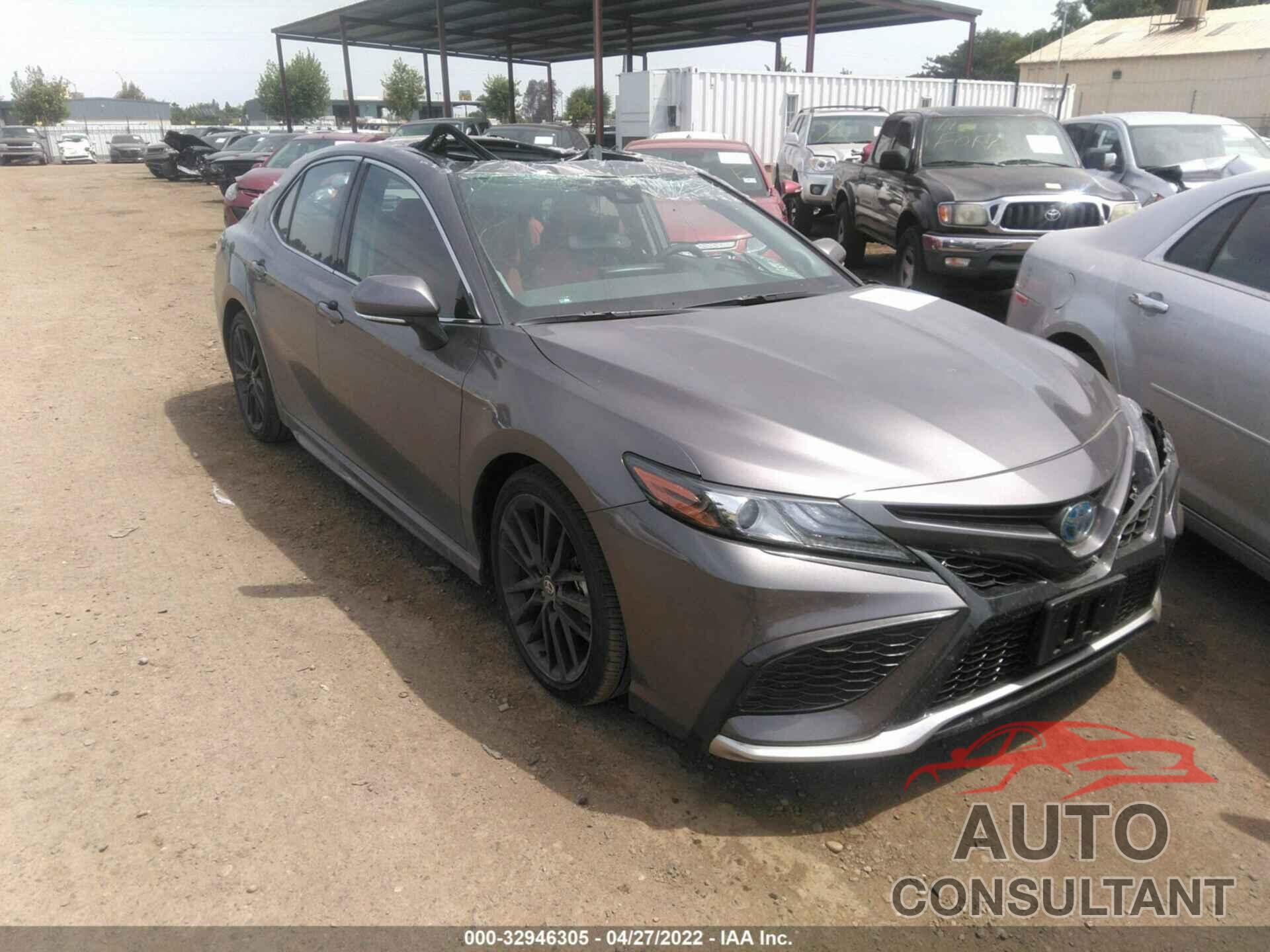 TOYOTA CAMRY 2022 - 4T1K31AK9NU035590