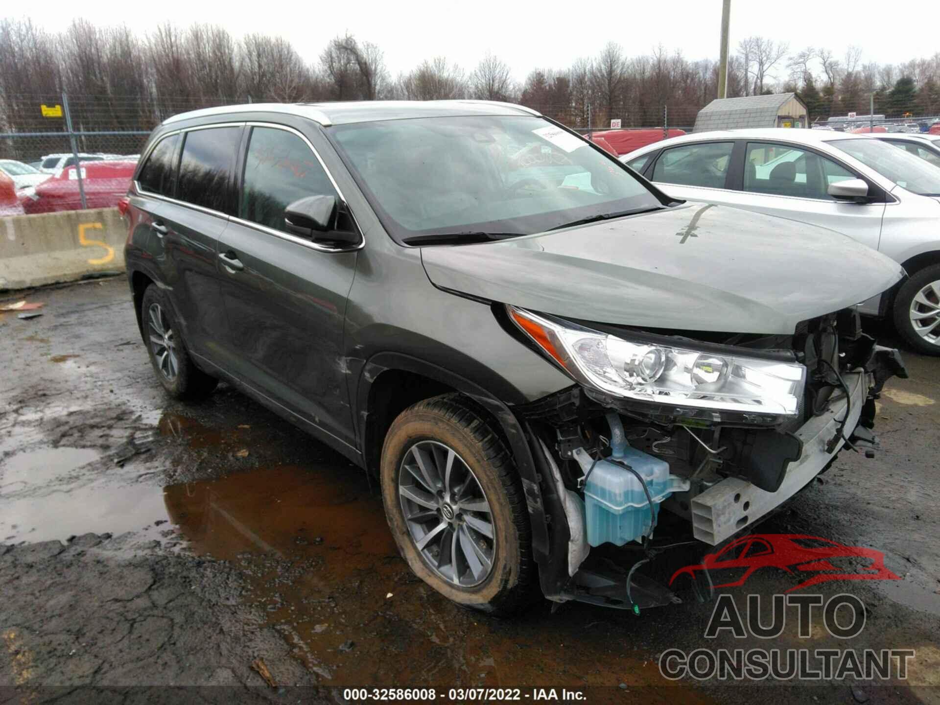 TOYOTA HIGHLANDER 2018 - 5TDJZRFH0JS900861