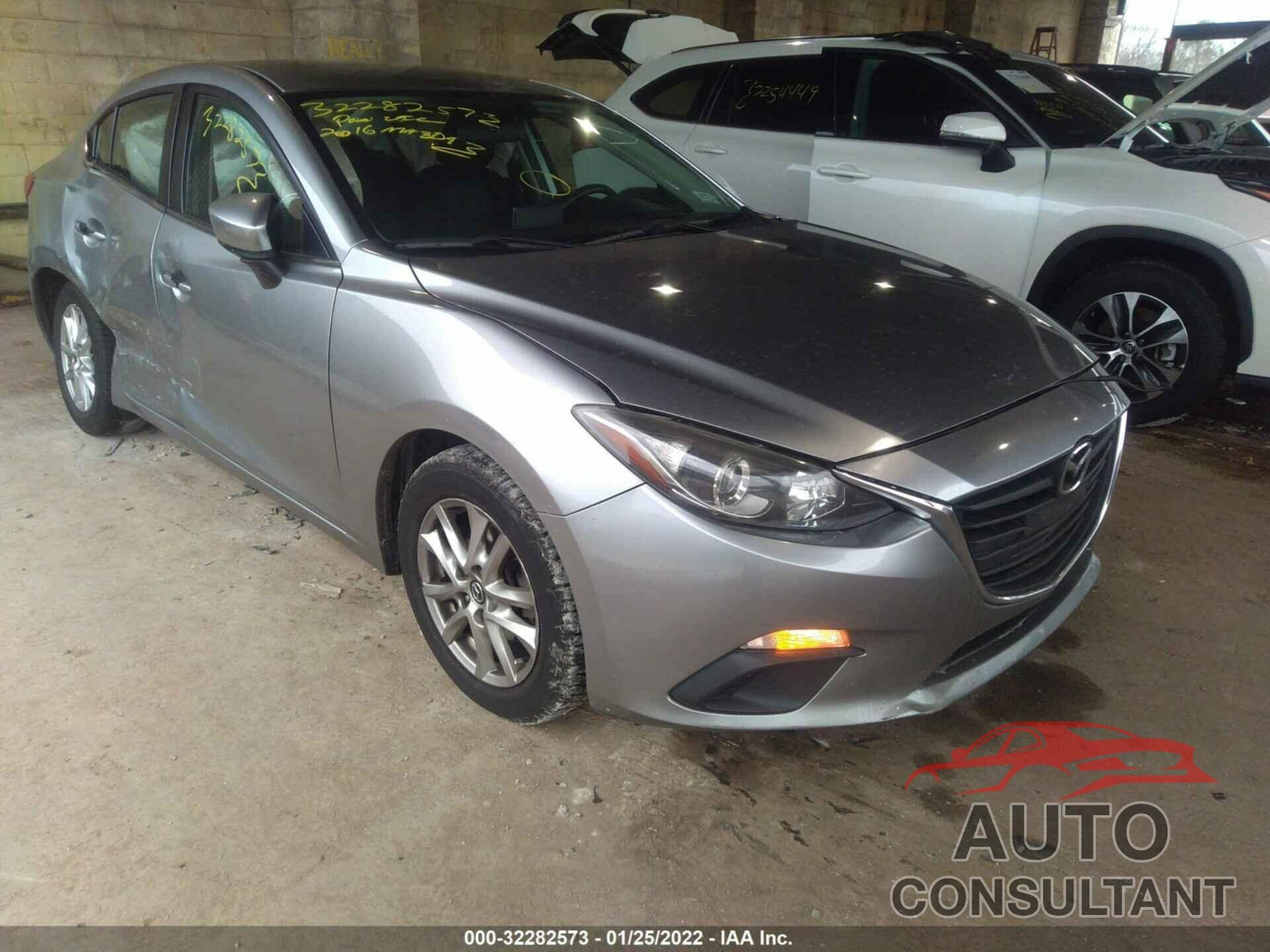 MAZDA MAZDA3 2016 - JM1BM1U73G1281502