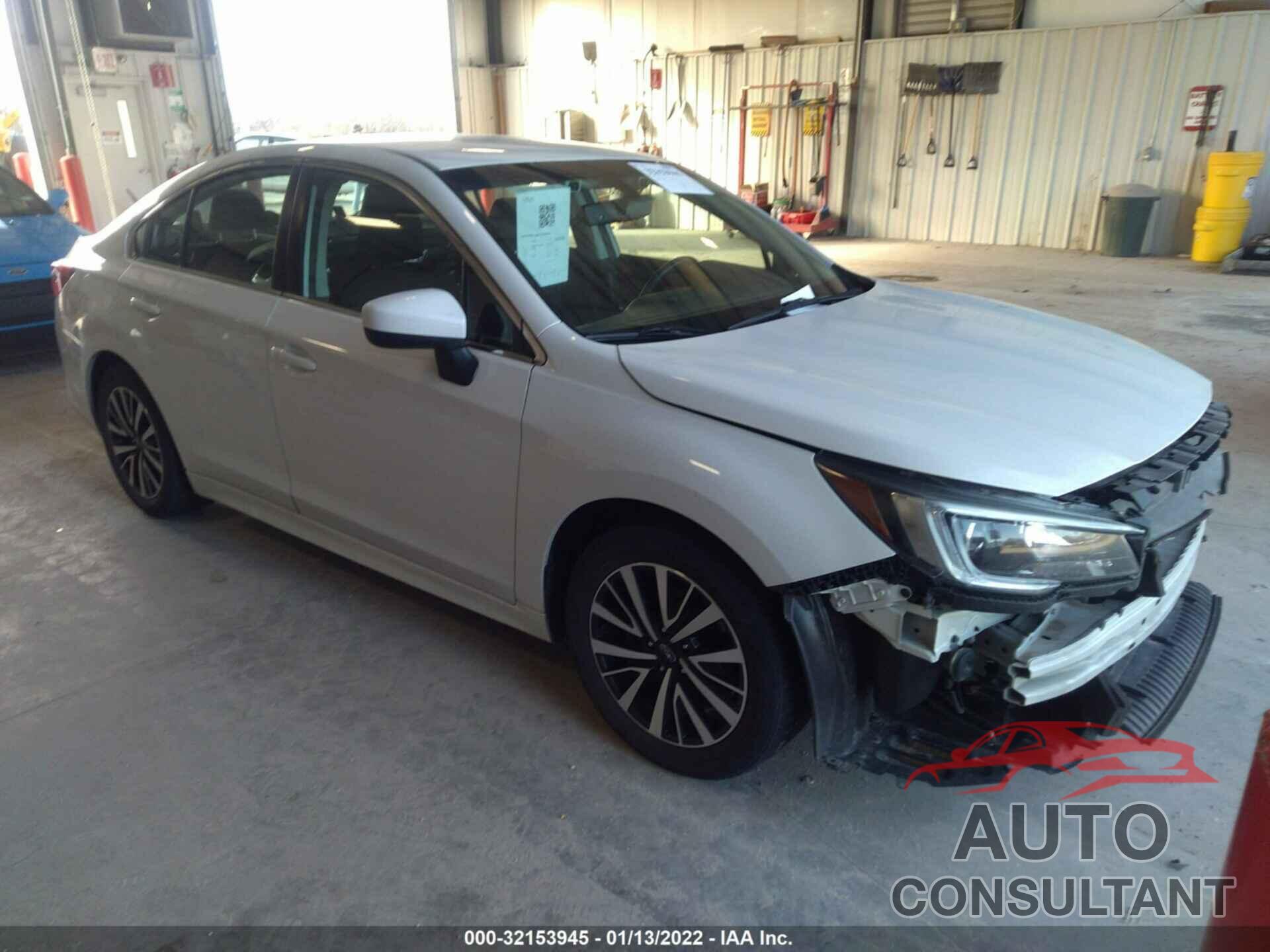 SUBARU LEGACY 2019 - 4S3BNAF67K3032067
