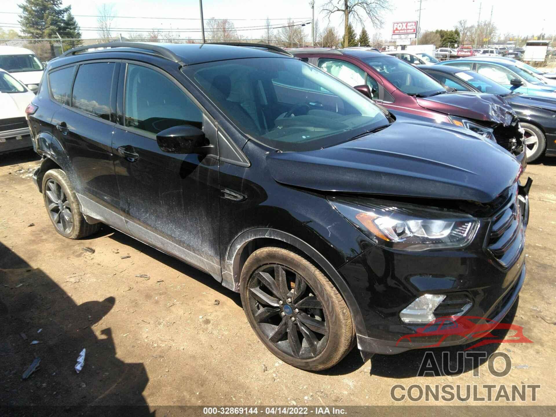 FORD ESCAPE 2019 - 1FMCU9GD8KUC33825