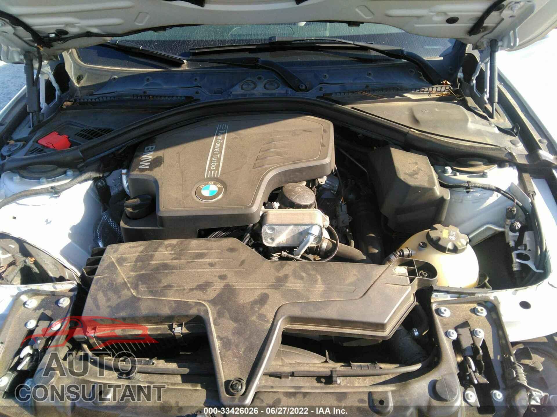BMW 3 SERIES 2016 - WBA8A9C55GK616087