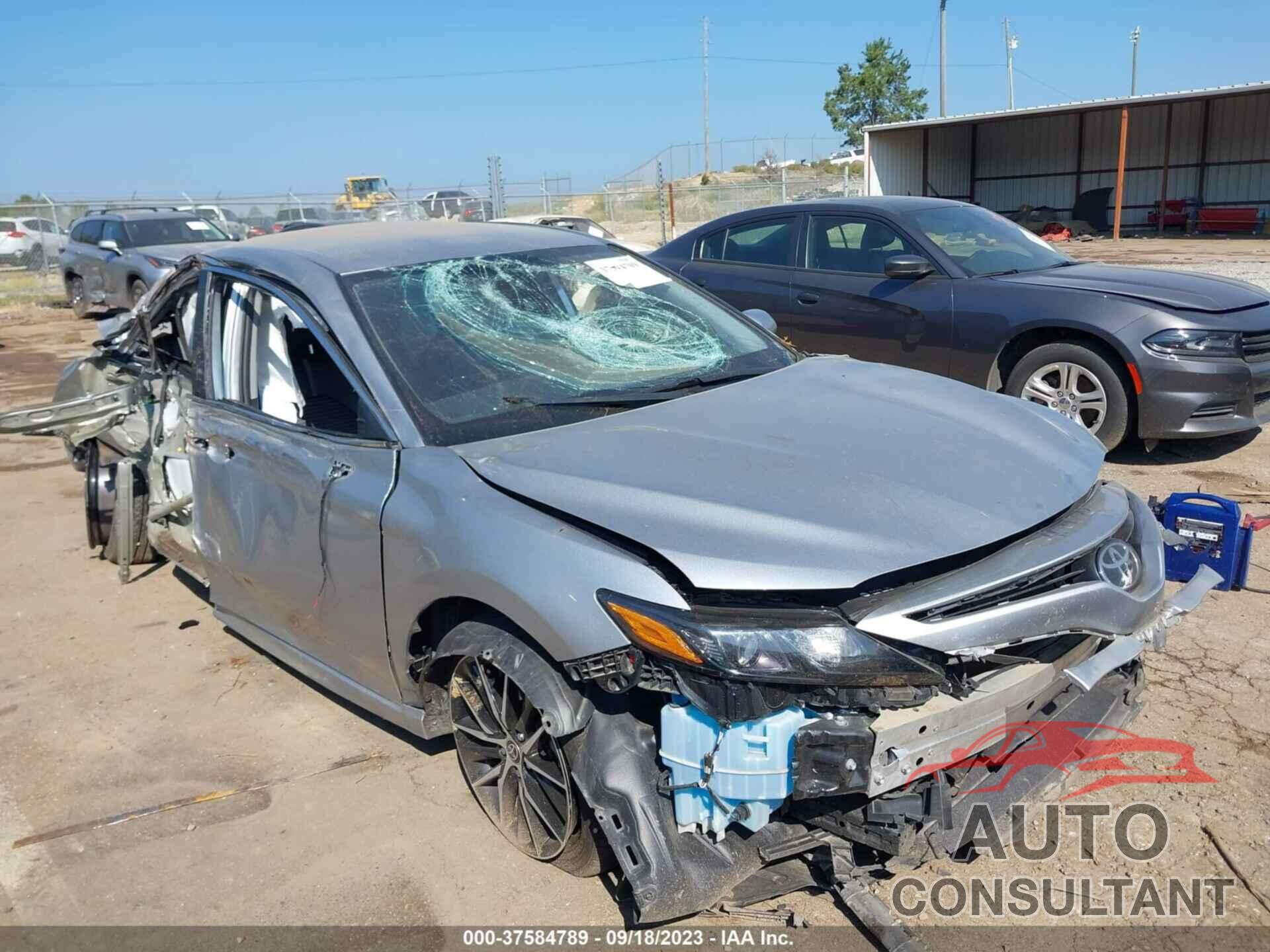 TOYOTA CAMRY 2021 - 4T1G11AK6MU537662