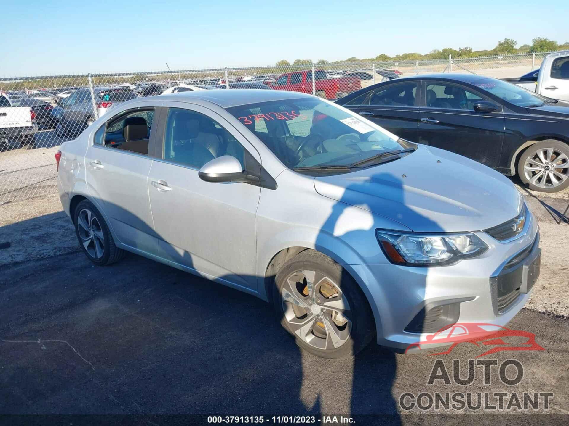 CHEVROLET SONIC 2018 - 1G1JF5SB9J4136189