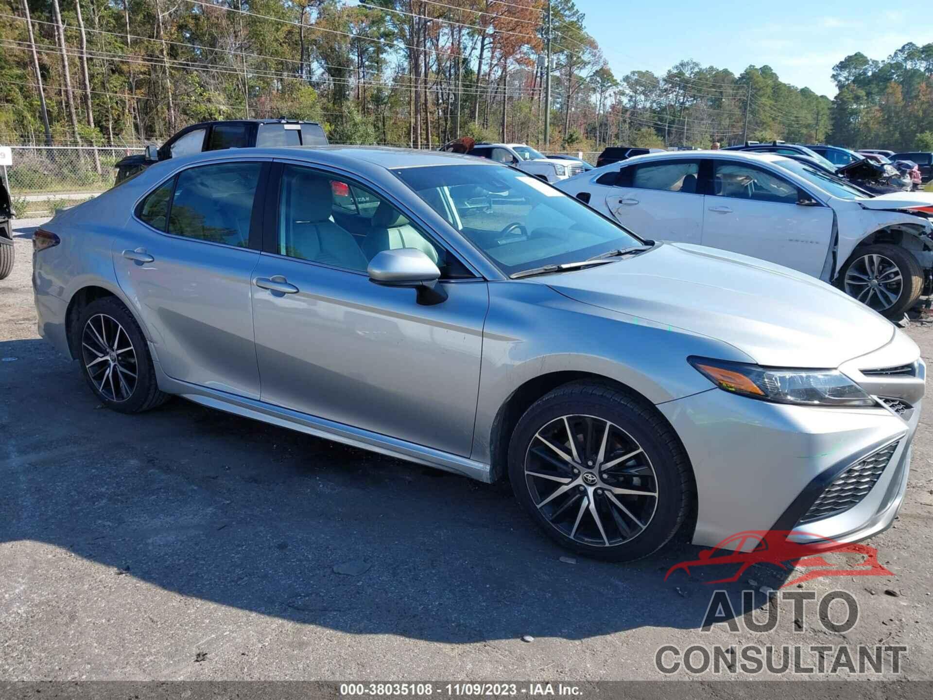 TOYOTA CAMRY 2021 - 4T1G11AK8MU416177