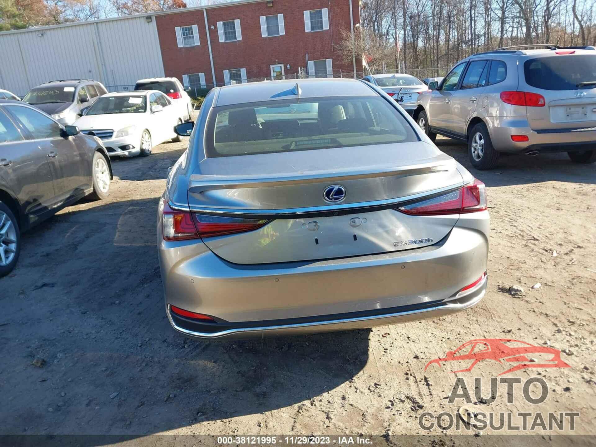 LEXUS ES 300H 2019 - JTHB21B15K2004923