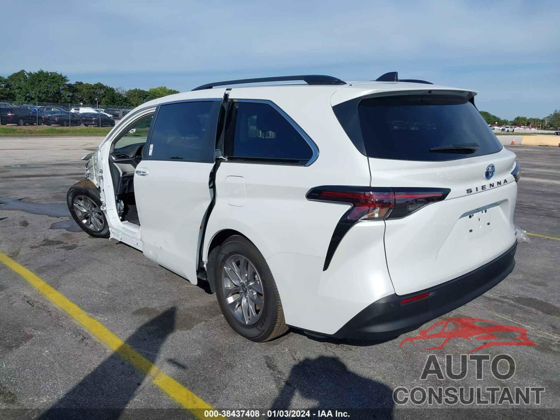 TOYOTA SIENNA 2023 - 5TDYRKEC9PS174471