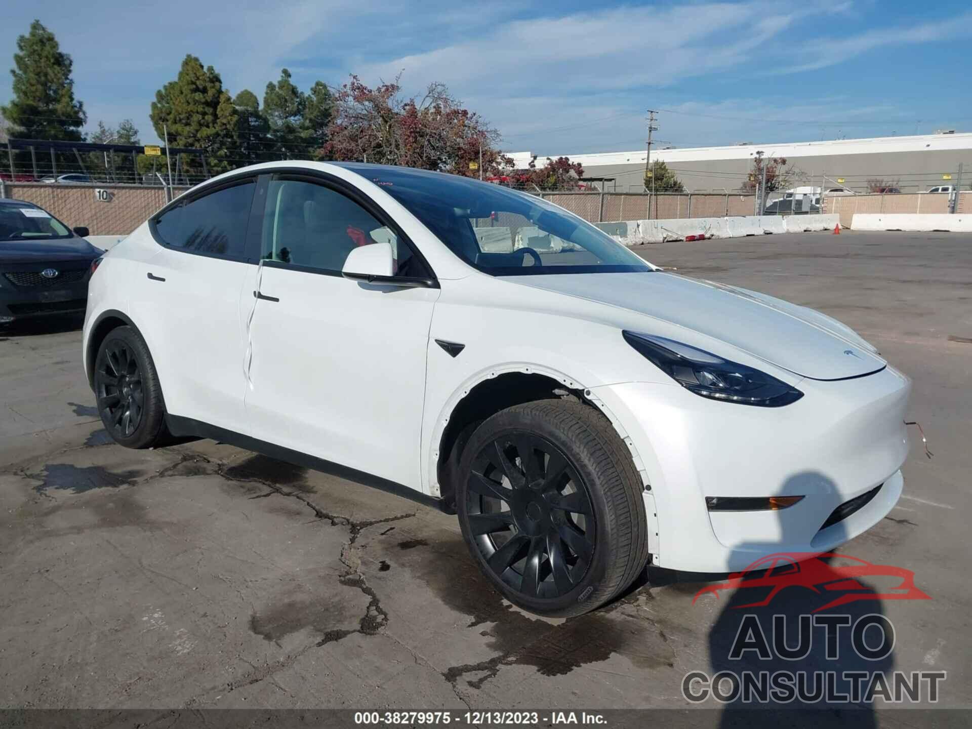 TESLA MODEL Y 2023 - 7SAYGDEE9PF675726