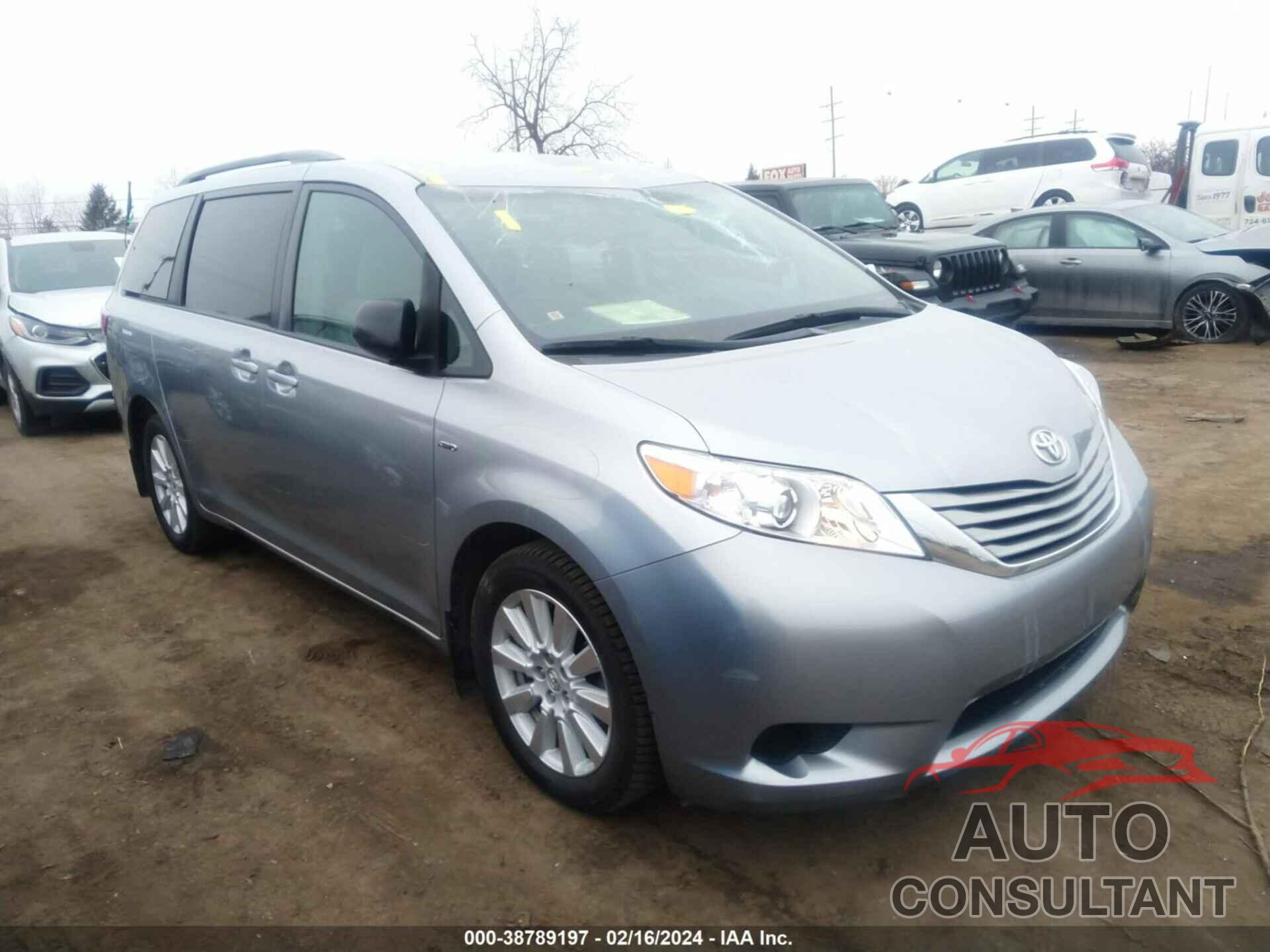 TOYOTA SIENNA 2017 - 5TDJZ3DC5HS180407