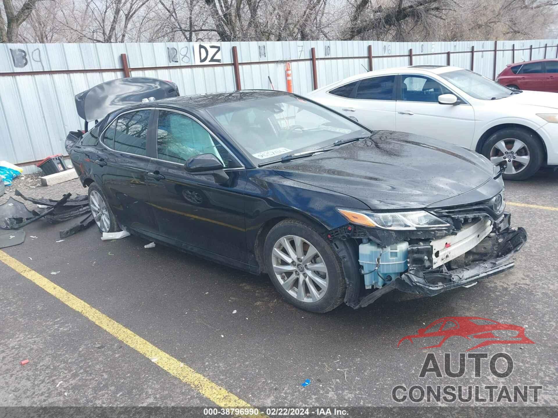 TOYOTA CAMRY 2018 - 4T1B11HKXJU093178