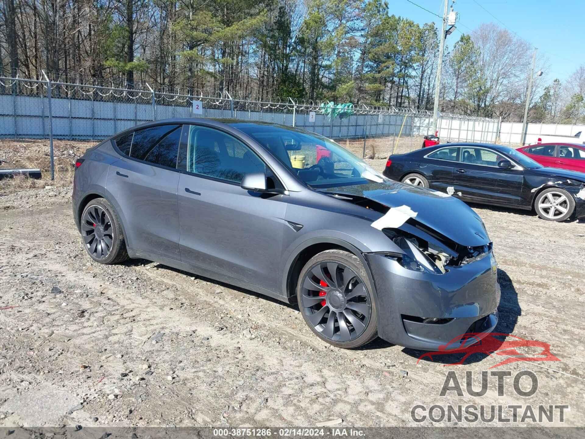 TESLA MODEL Y 2023 - 7SAYGDEF2PF696734