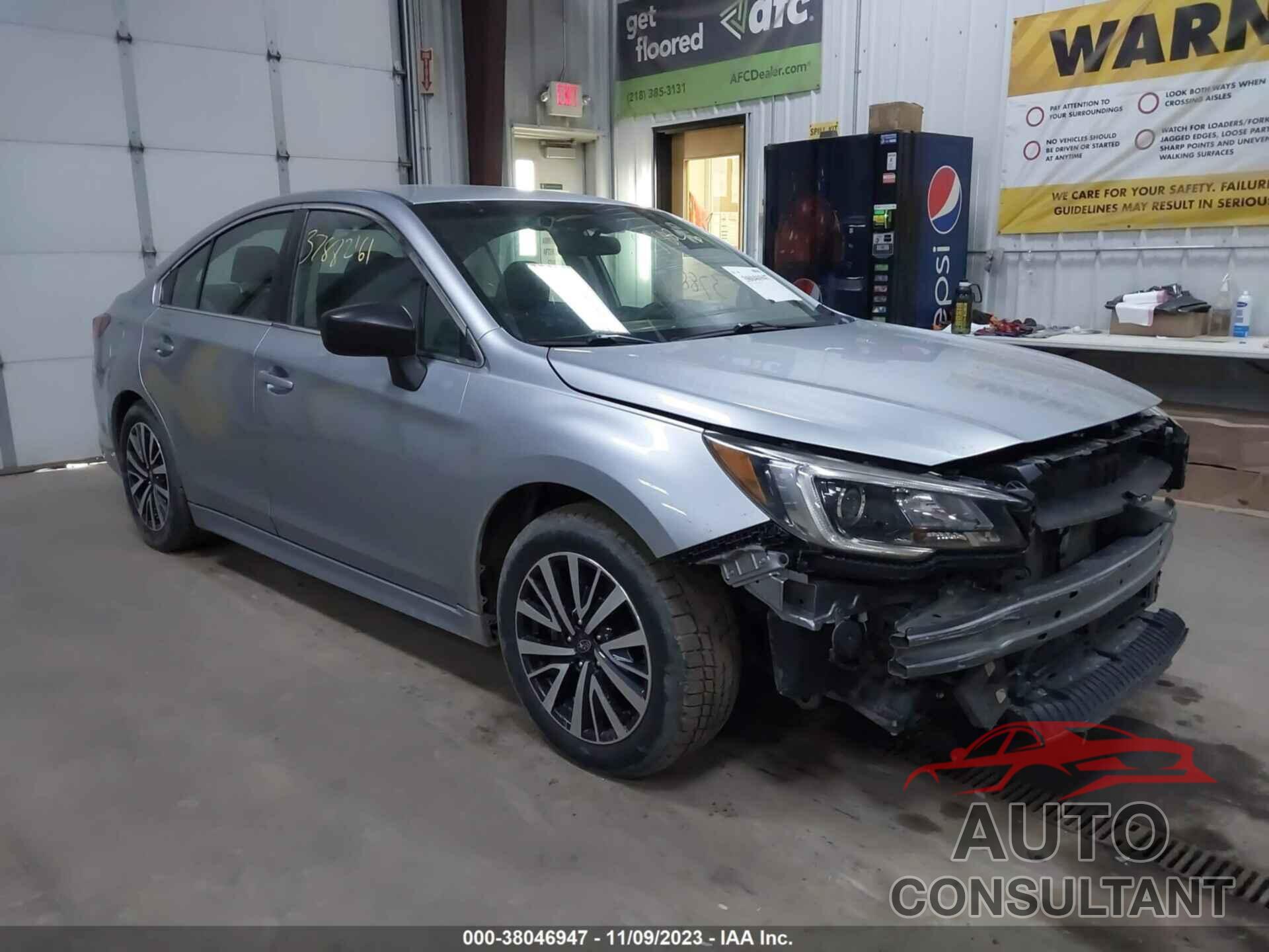 SUBARU LEGACY 2019 - 4S3BNAB60K3002690