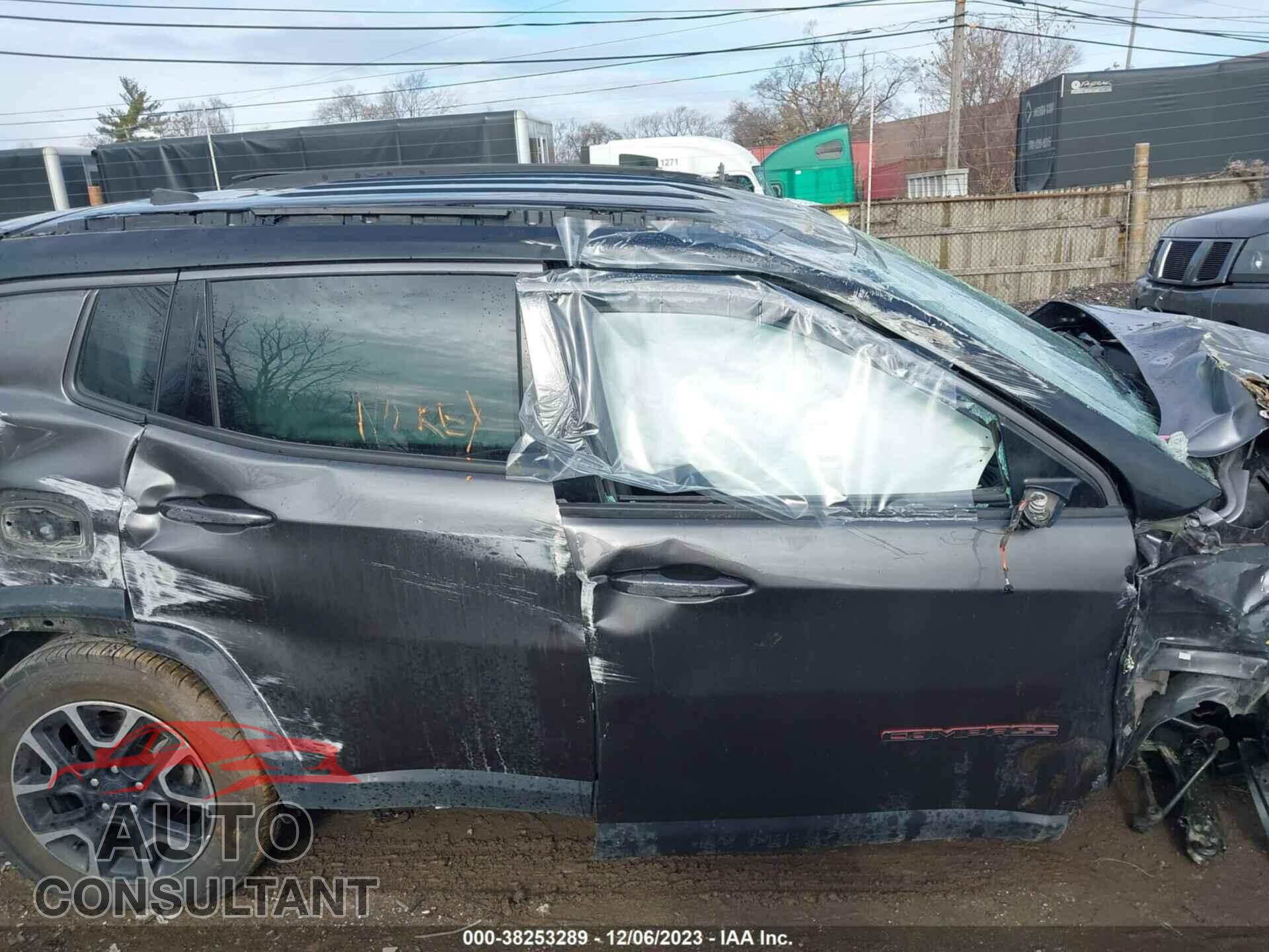 JEEP COMPASS 2019 - 3C4NJDDB9KT771813