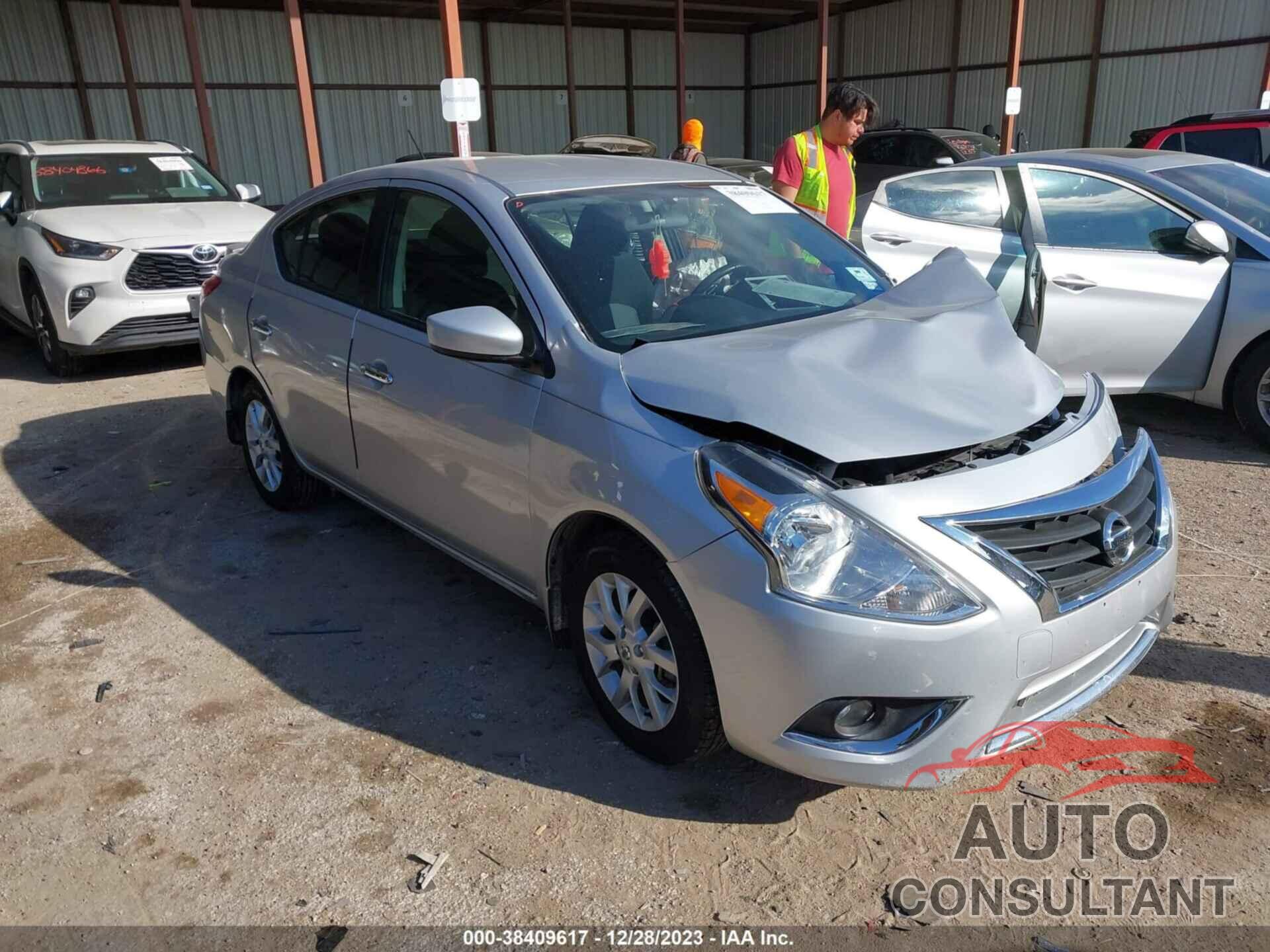 NISSAN VERSA 2017 - 3N1CN7AP8HL862709