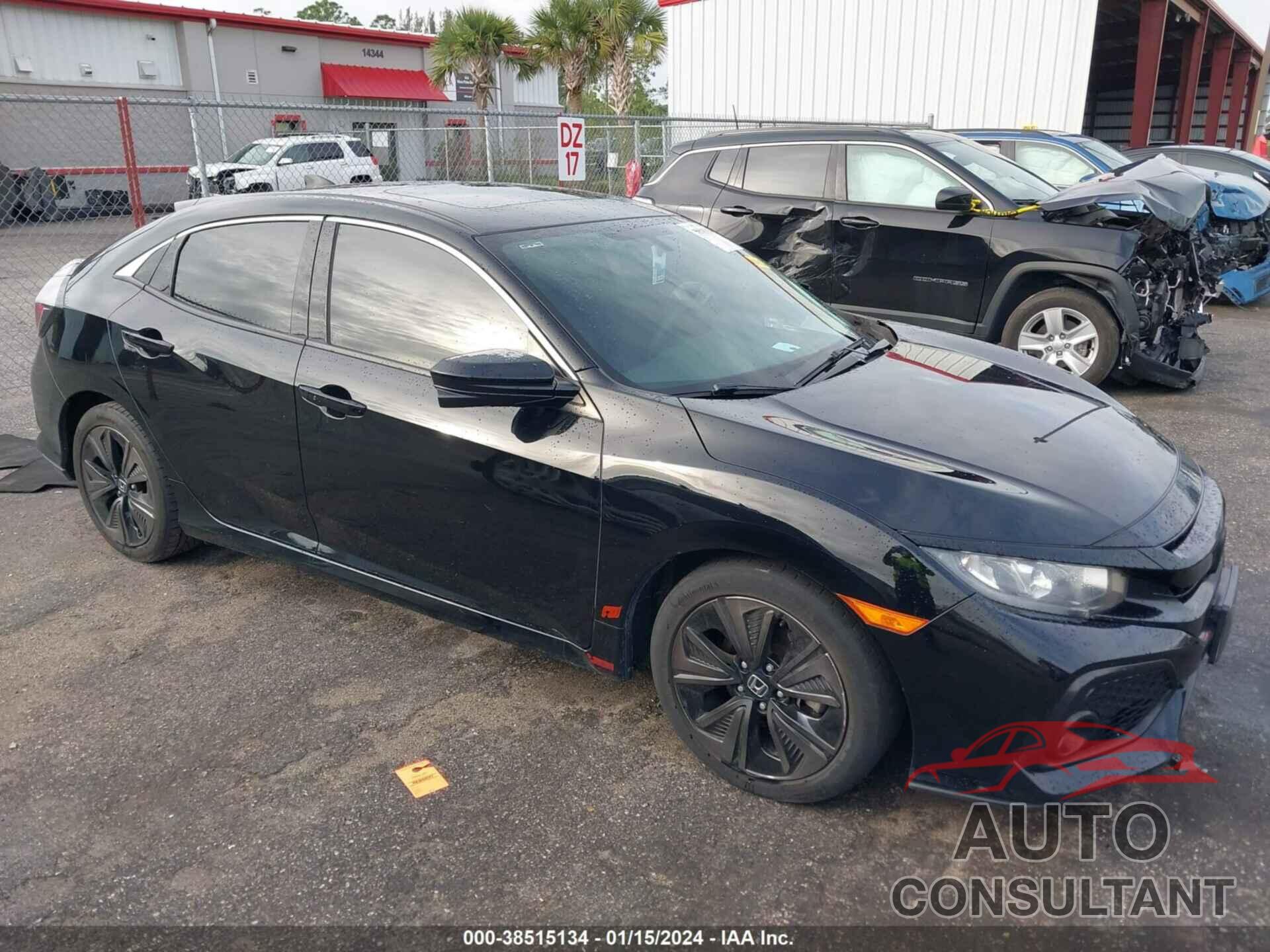 HONDA CIVIC 2018 - SHHFK7H58JU233834