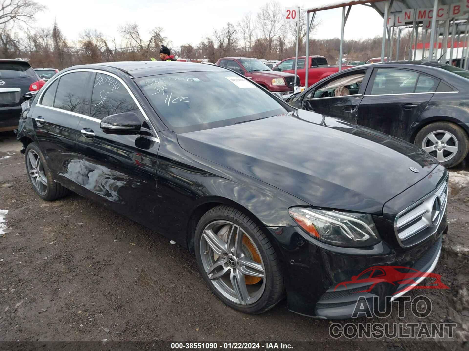 MERCEDES-BENZ E 300 2018 - WDDZF4KB1JA405751