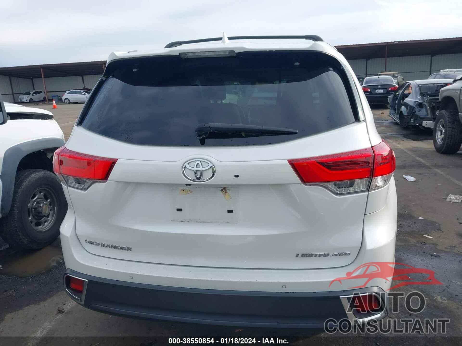 TOYOTA HIGHLANDER 2018 - 5TDDZRFH5JS893015