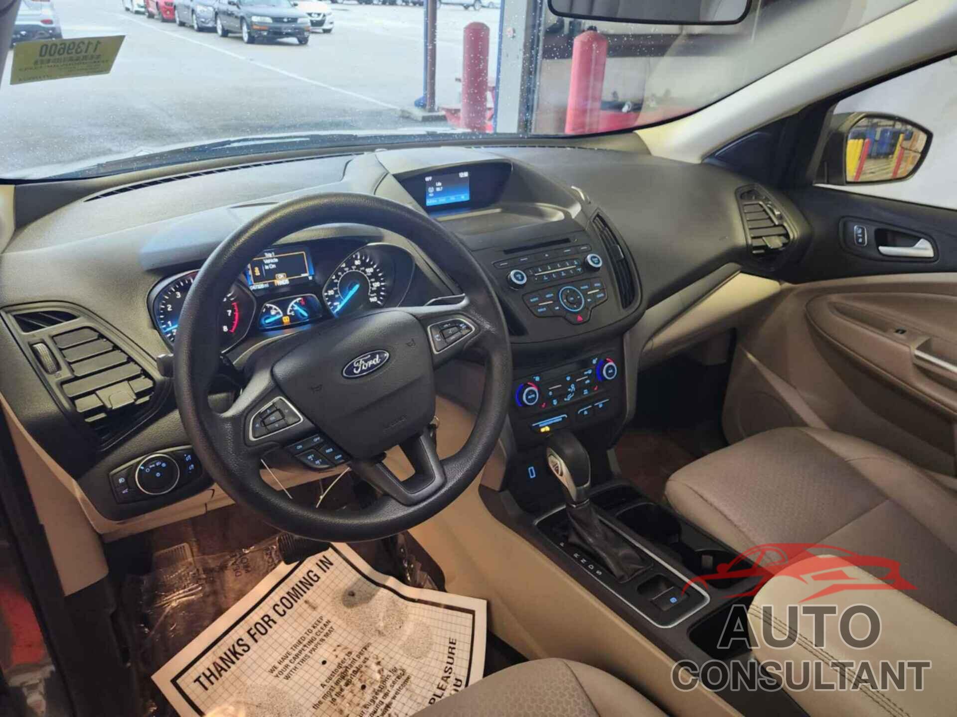 FORD ESCAPE 2018 - 1FMCU0GD5JUC13333