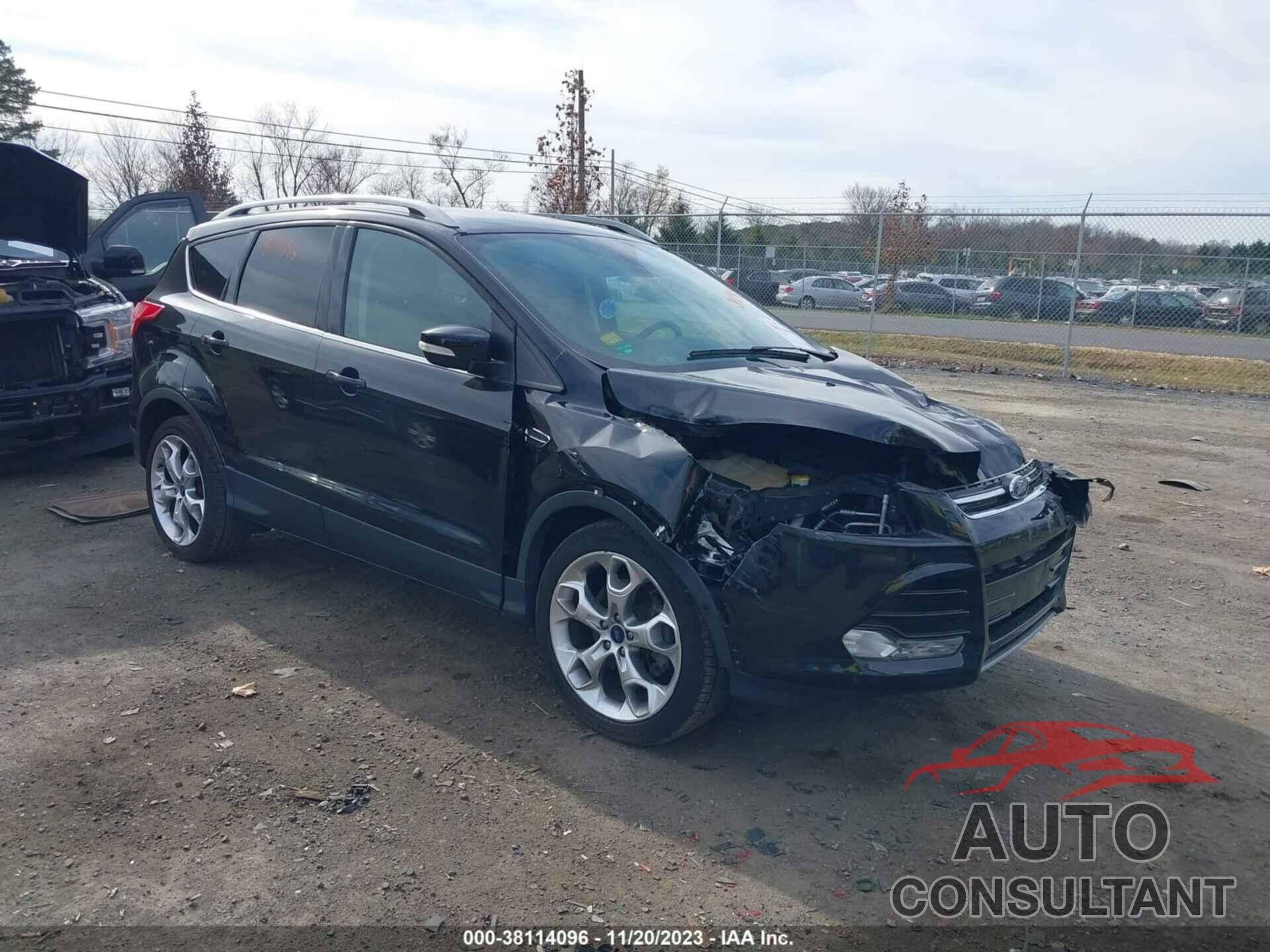 FORD ESCAPE 2015 - 1FMCU9J9XFUC40558