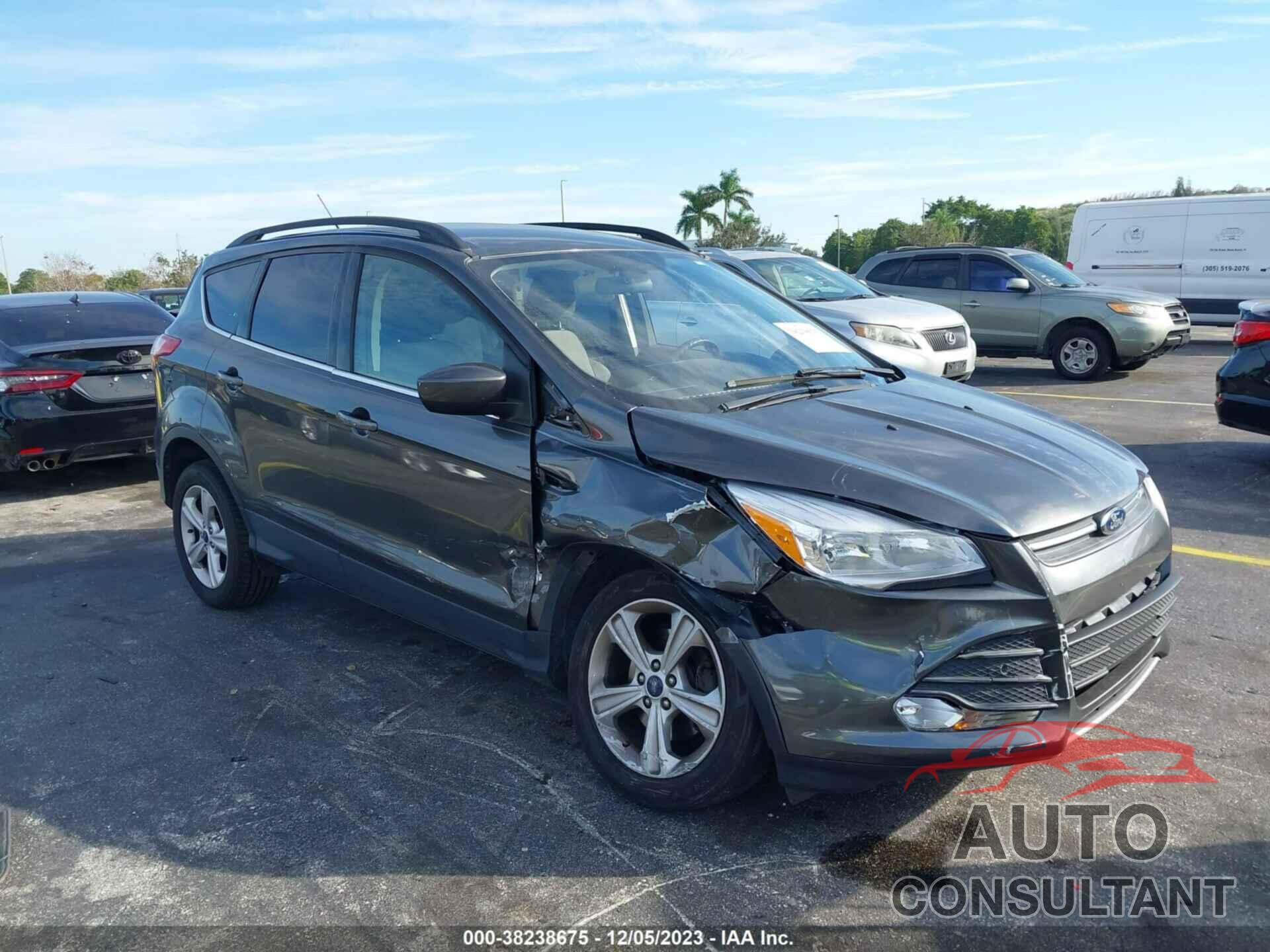 FORD ESCAPE 2016 - 1FMCU0GXXGUC24167
