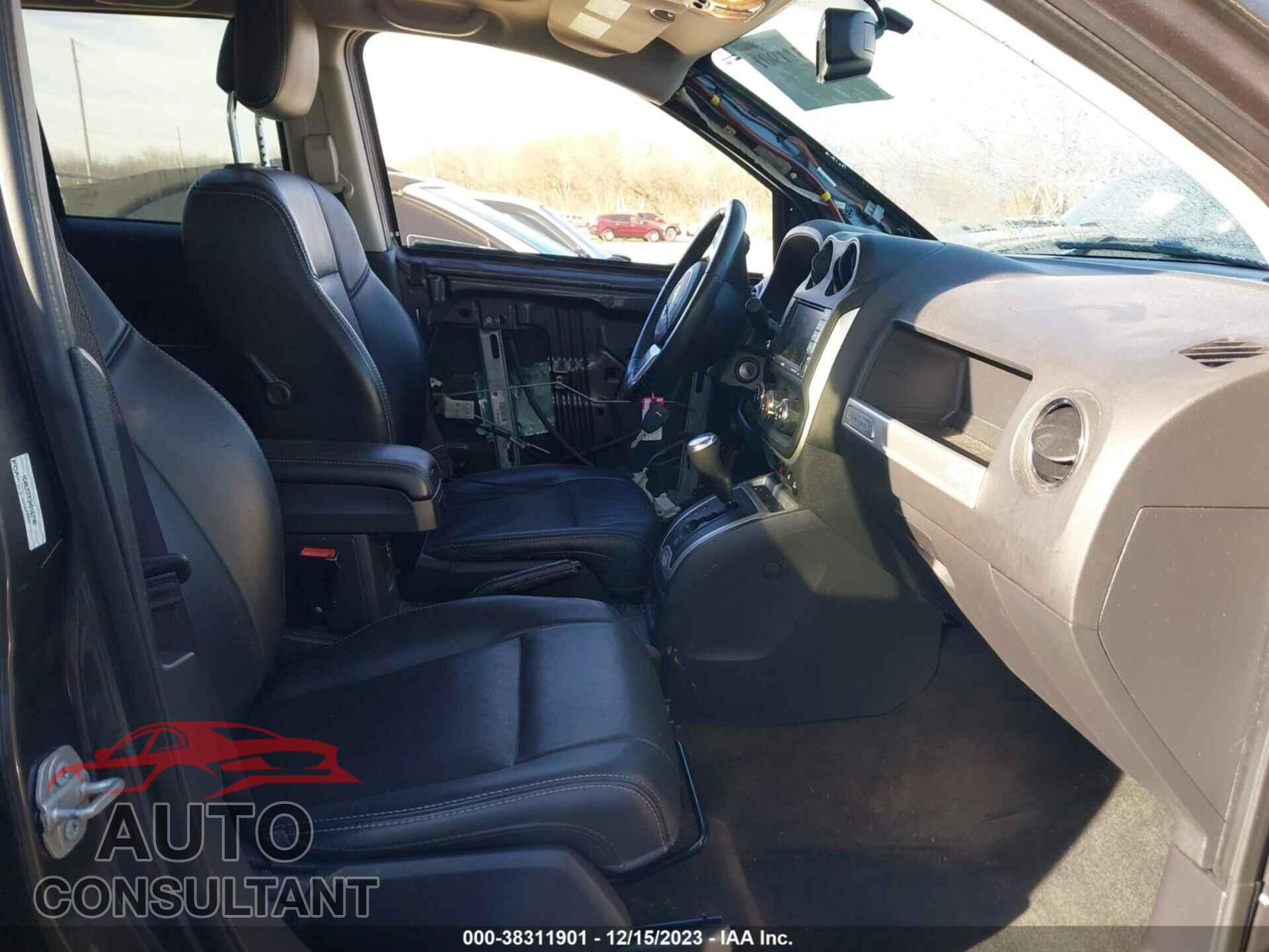 JEEP COMPASS 2017 - 1C4NJCEB3HD163146