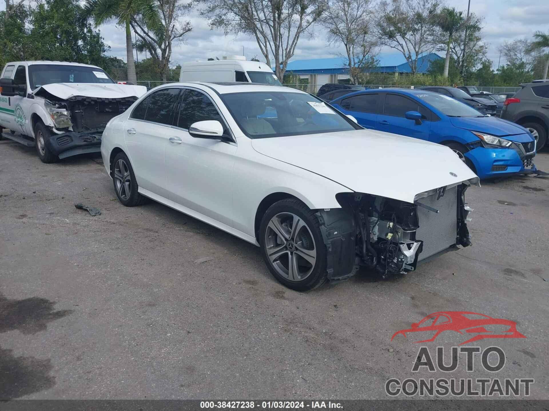 MERCEDES-BENZ E 300 2019 - WDDZF4JB4KA677374