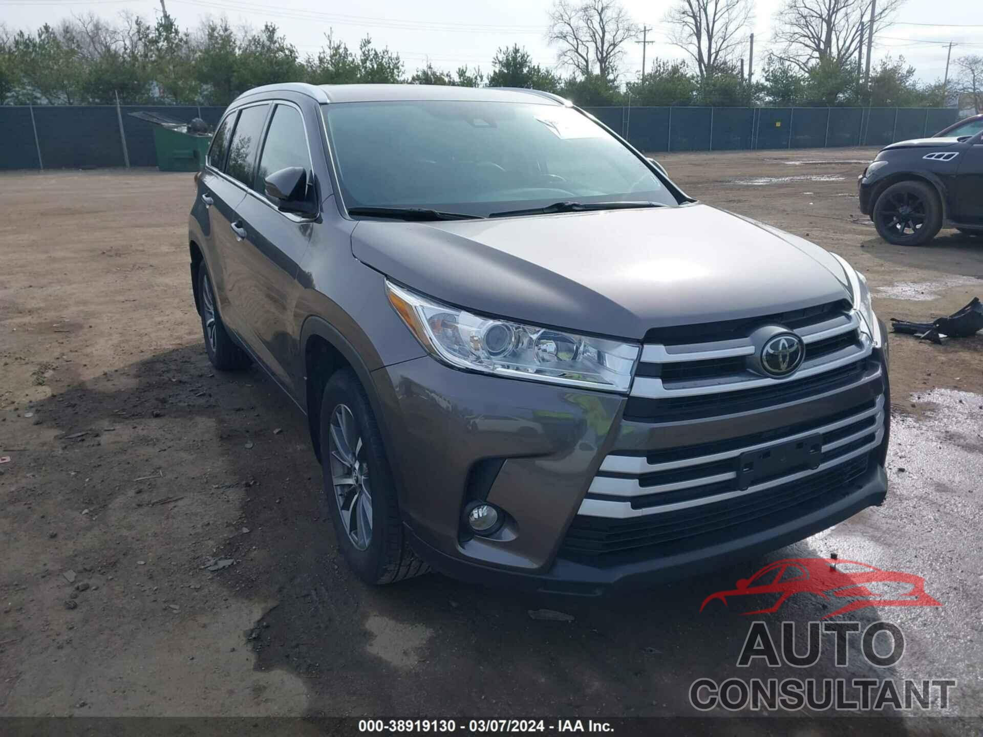 TOYOTA HIGHLANDER 2019 - 5TDJZRFH3KS581683