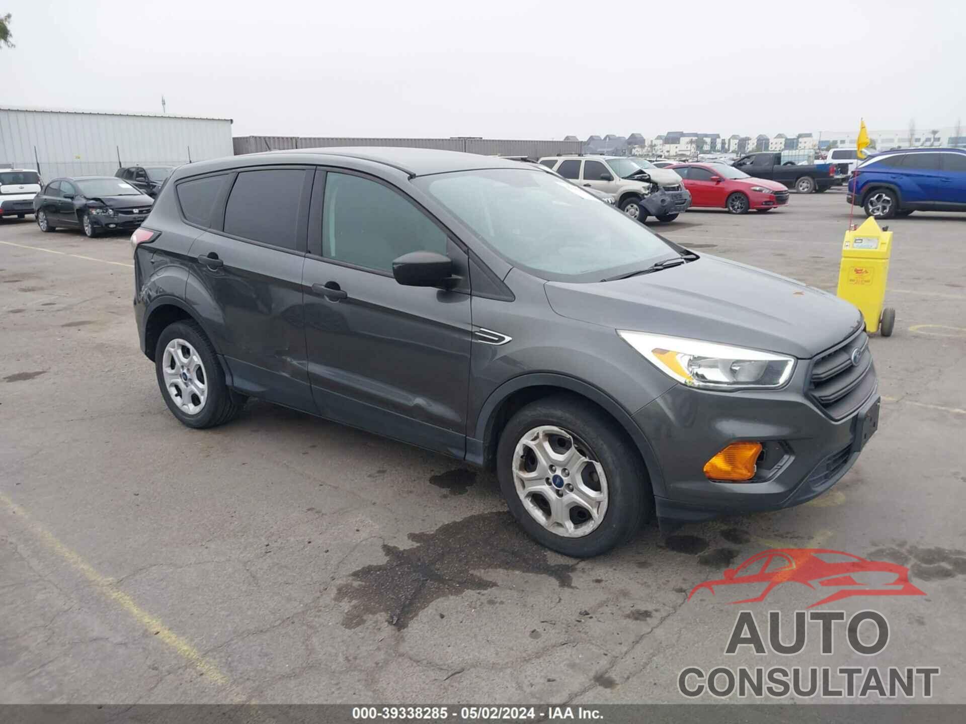 FORD ESCAPE 2017 - 1FMCU0F70HUE09170