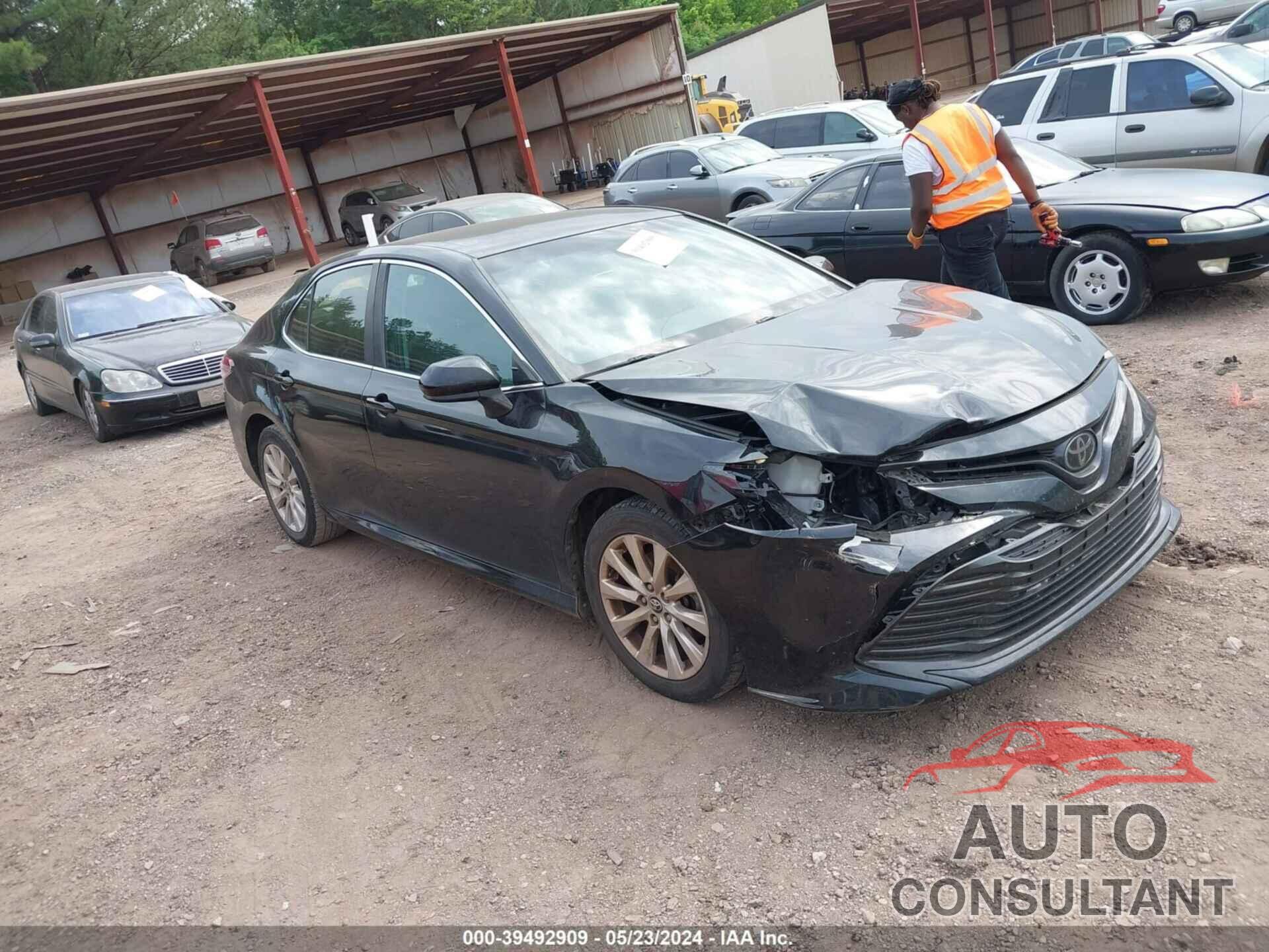 TOYOTA CAMRY 2018 - JTNB11HK1J3004166