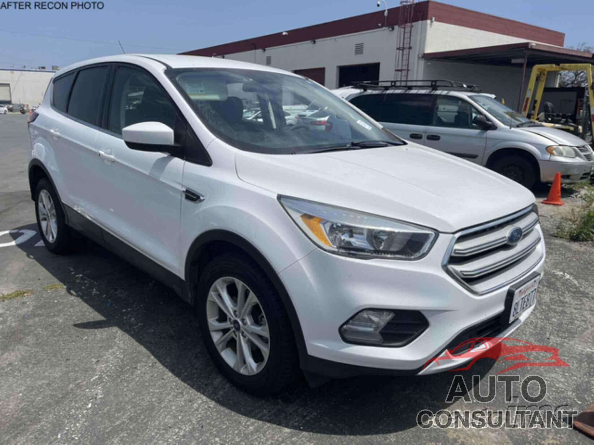 FORD ESCAPE 2019 - 1FMCU0GDXKUC07948