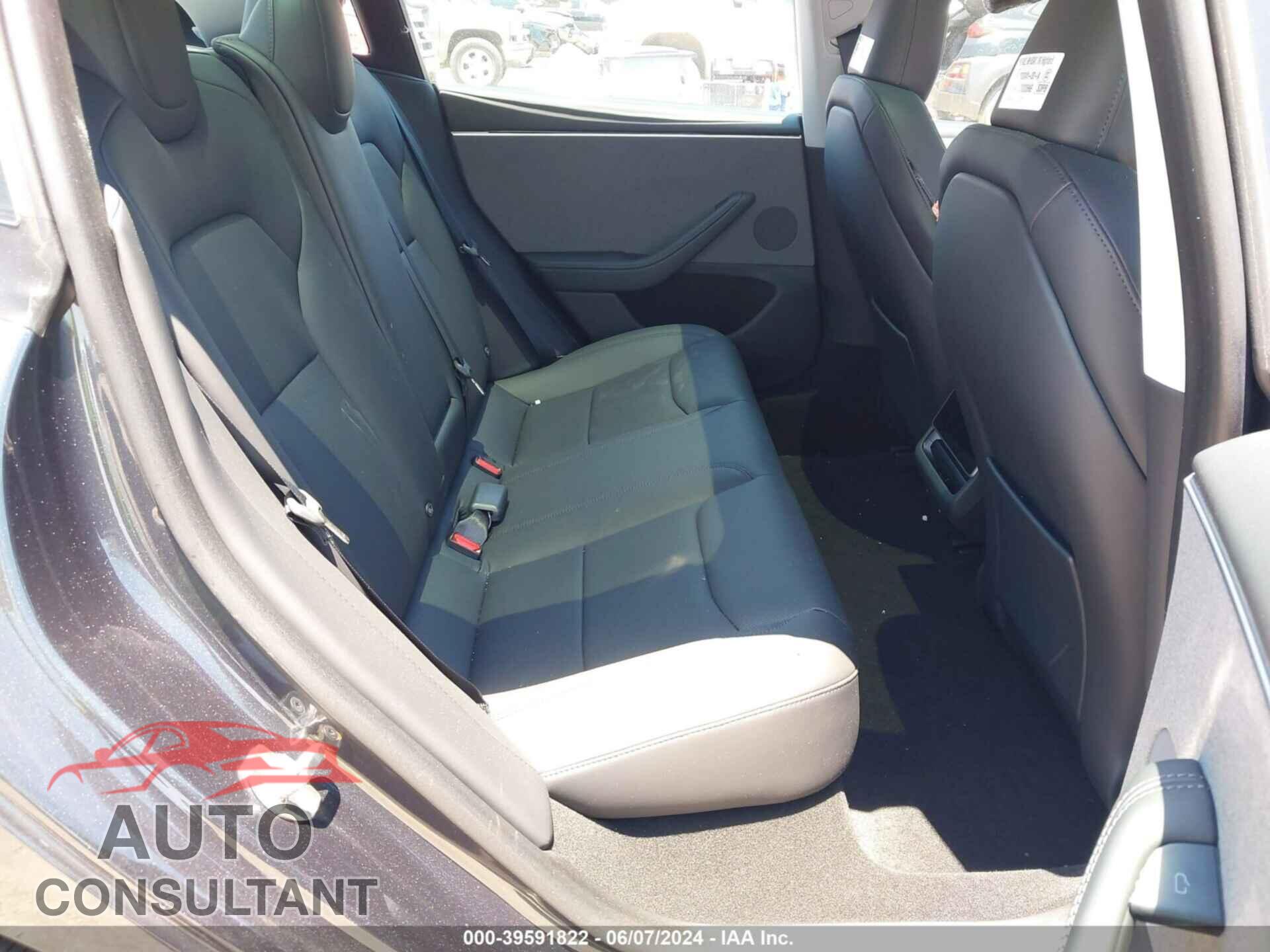 TESLA MODEL 3 2024 - 5YJ3E1EA2RF751637