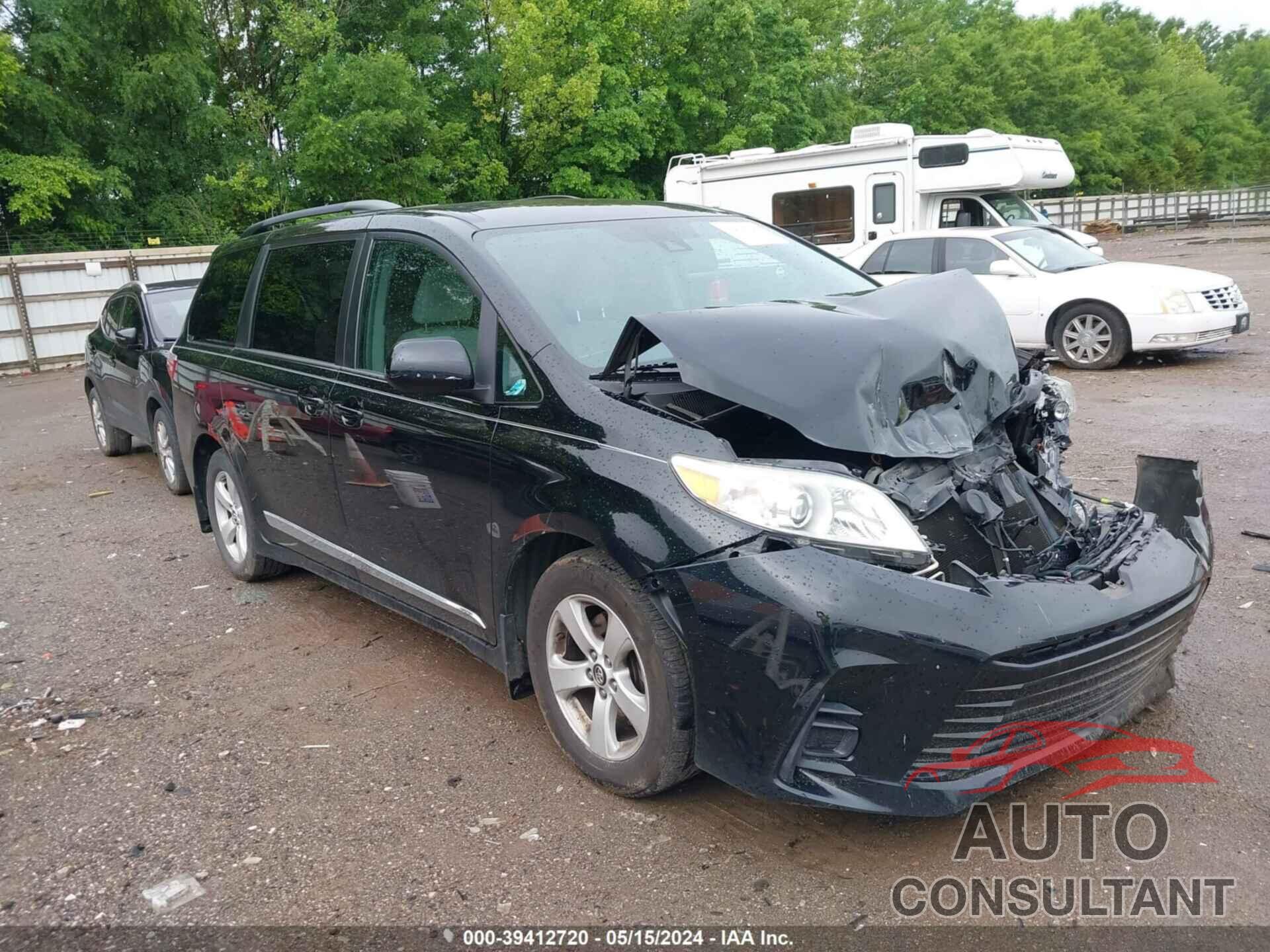 TOYOTA SIENNA 2018 - 5TDKZ3DC3JS959881