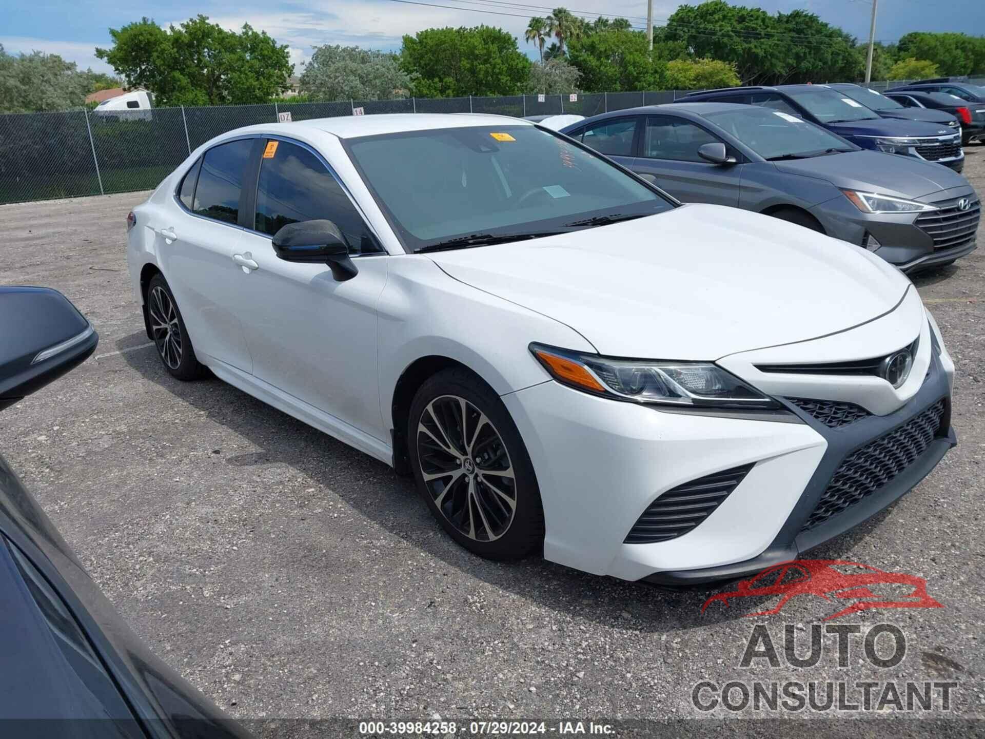 TOYOTA CAMRY 2020 - 4T1G11AK6LU904526